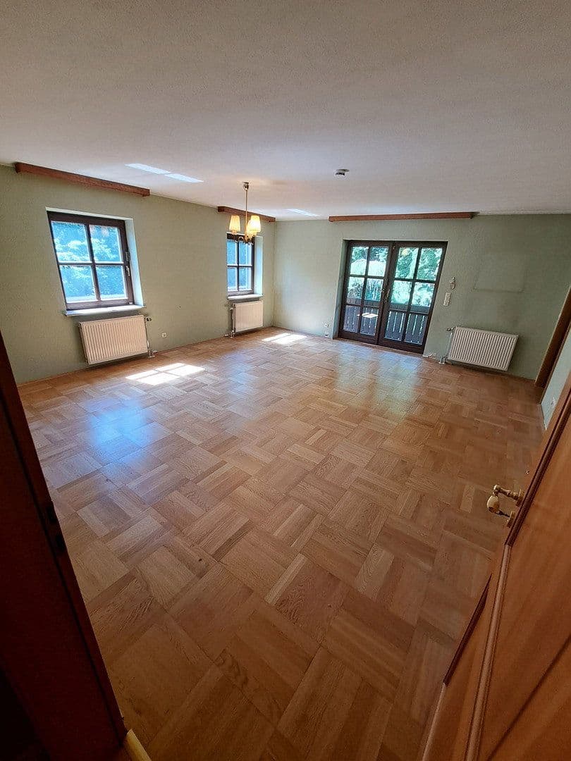 Prodej domu 268 m², pozemek 1.086 m², Ludwig-Ganghofer-Str. 36, Grünwald, Bavorsko Prodej domu 268 m², pozemek 1.086 m², Ludwig-Ganghofer-Str. 36, Grünwald, Bavorsko