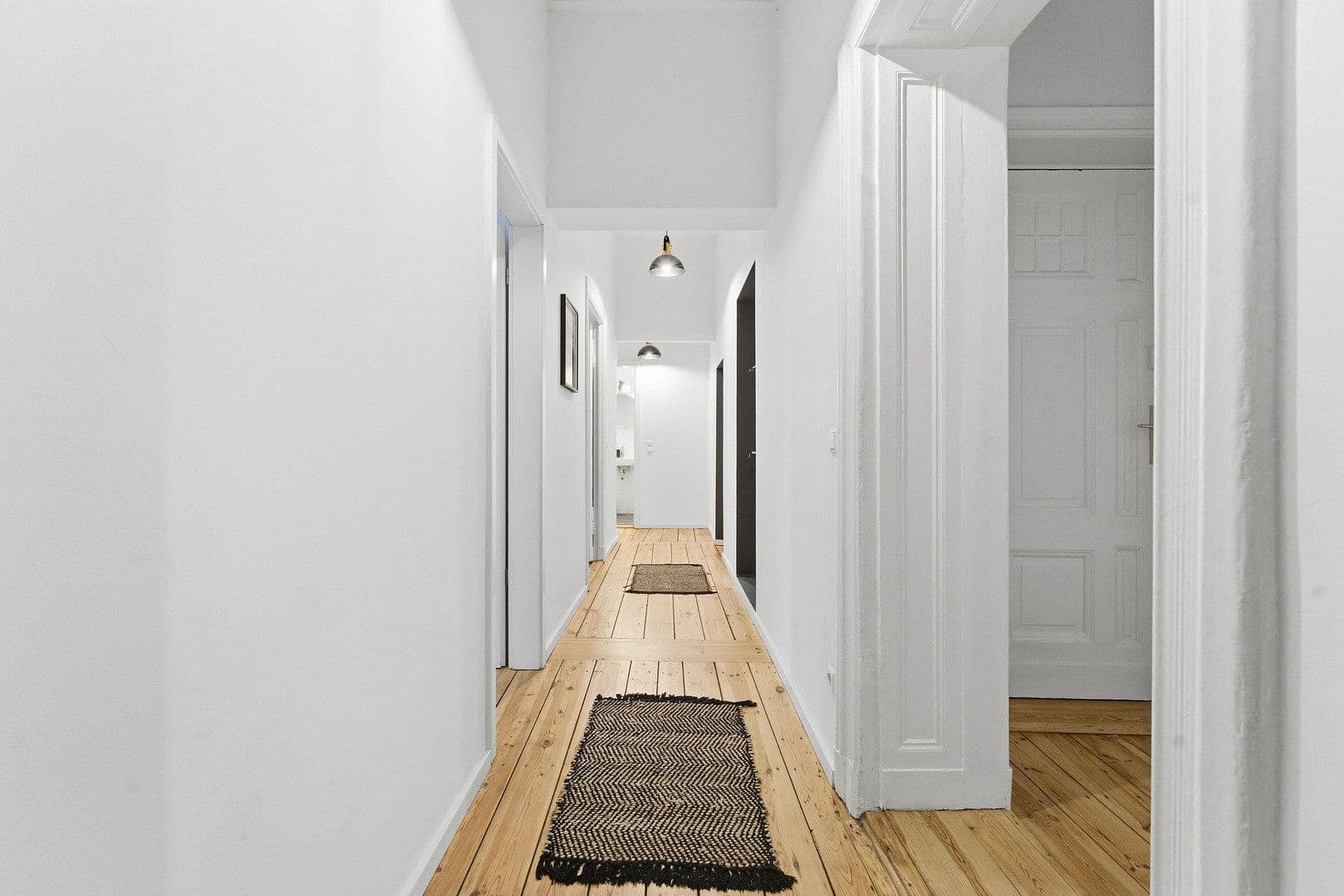Pronájem bytu 107 m², Simon-Dach-Straße 13, Berlin, Berlín Pronájem bytu 107 m², Simon-Dach-Straße 13, Berlin, Berlín