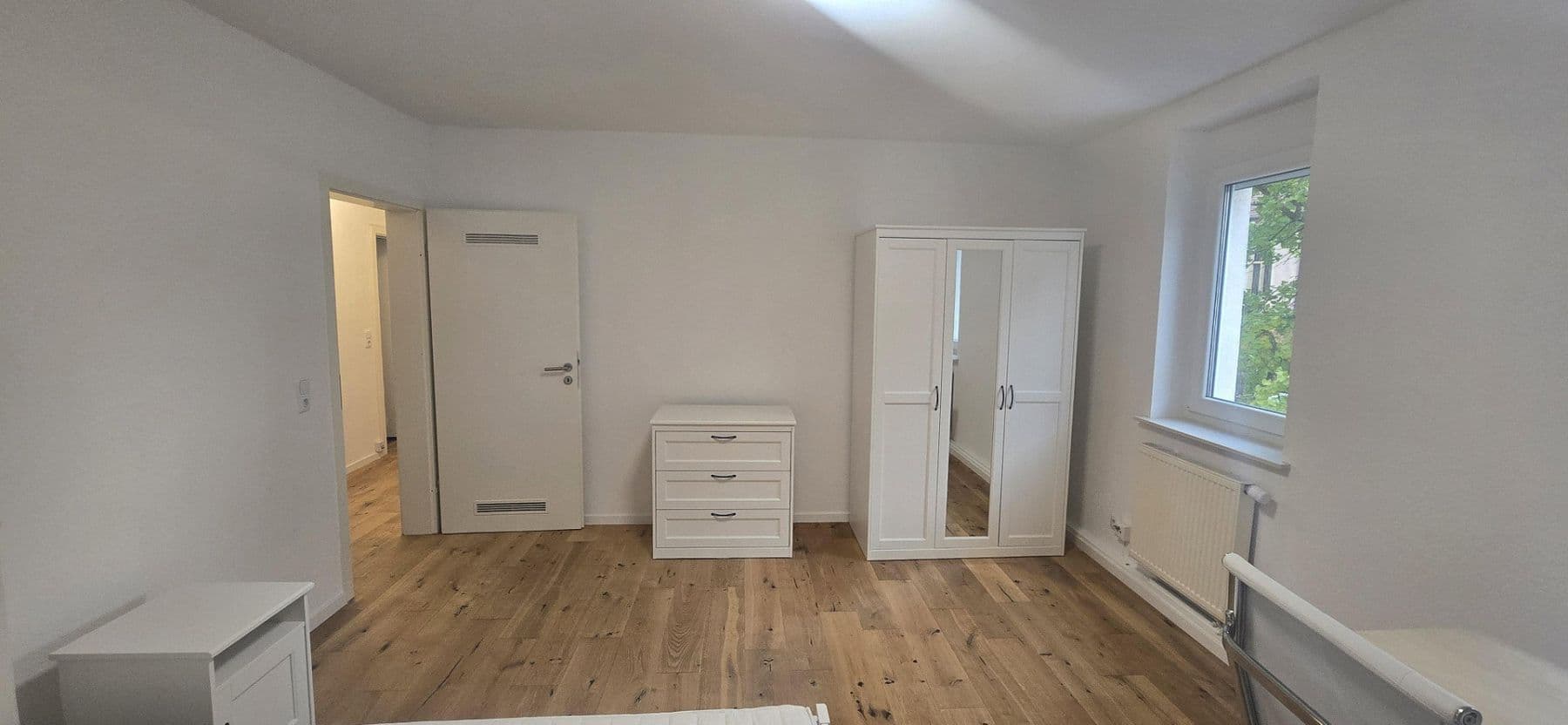 Pronájem bytu 1+1 38 m², Duisburgerstraße 26, Stuttgart, Bádensko-Württembersko Pronájem bytu 1+1 38 m², Duisburgerstraße 26, Stuttgart, Bádensko-Württembersko