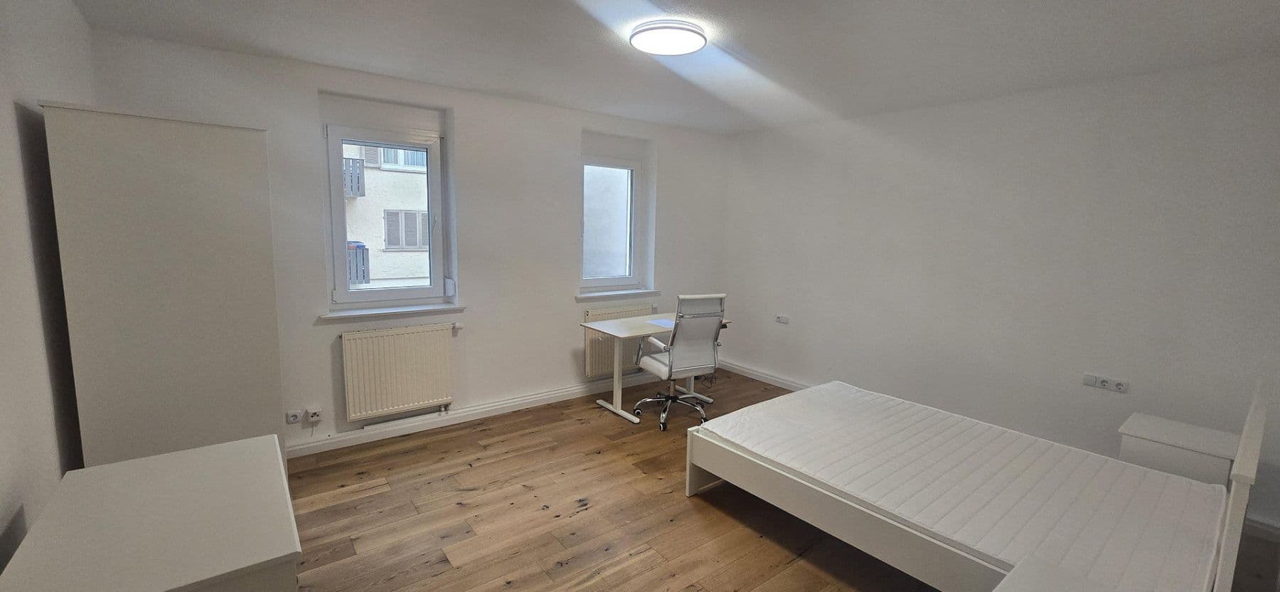 Pronájem bytu 1+1 38 m², Duisburgerstraße 26, Stuttgart, Bádensko-Württembersko Pronájem bytu 1+1 38 m², Duisburgerstraße 26, Stuttgart, Bádensko-Württembersko