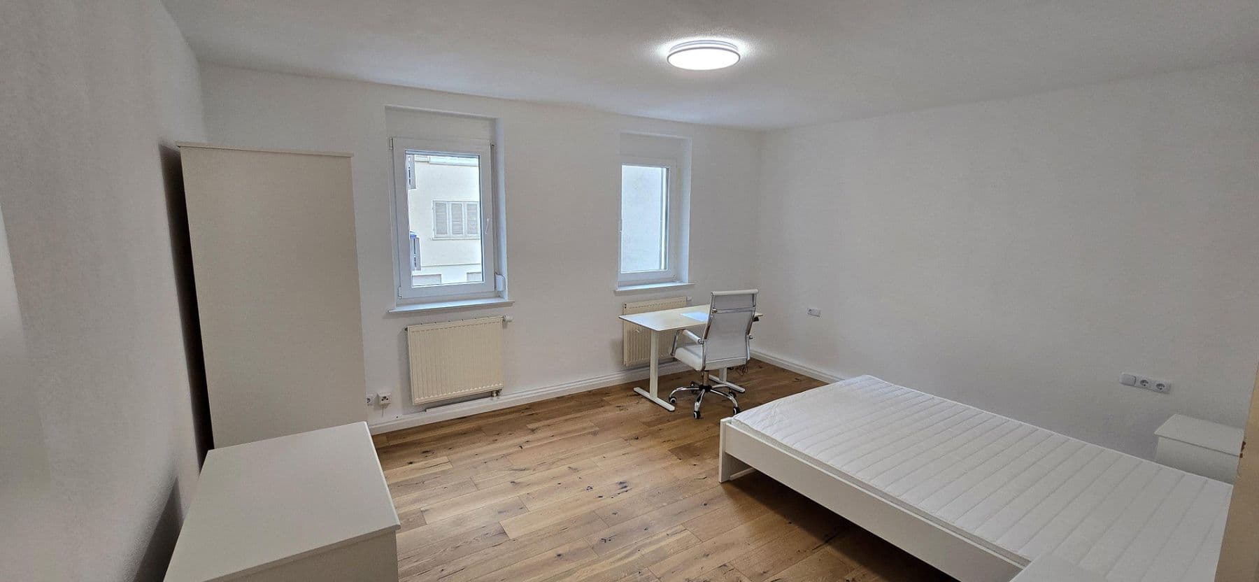Pronájem bytu 1+1 38 m², Duisburgerstraße 26, Stuttgart, Bádensko-Württembersko Pronájem bytu 1+1 38 m², Duisburgerstraße 26, Stuttgart, Bádensko-Württembersko