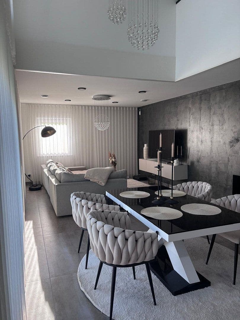 Prodej domu 170 m², pozemek 469 m², Kirchardt, Bádensko-Württembersko Prodej domu 170 m², pozemek 469 m², Kirchardt, Bádensko-Württembersko