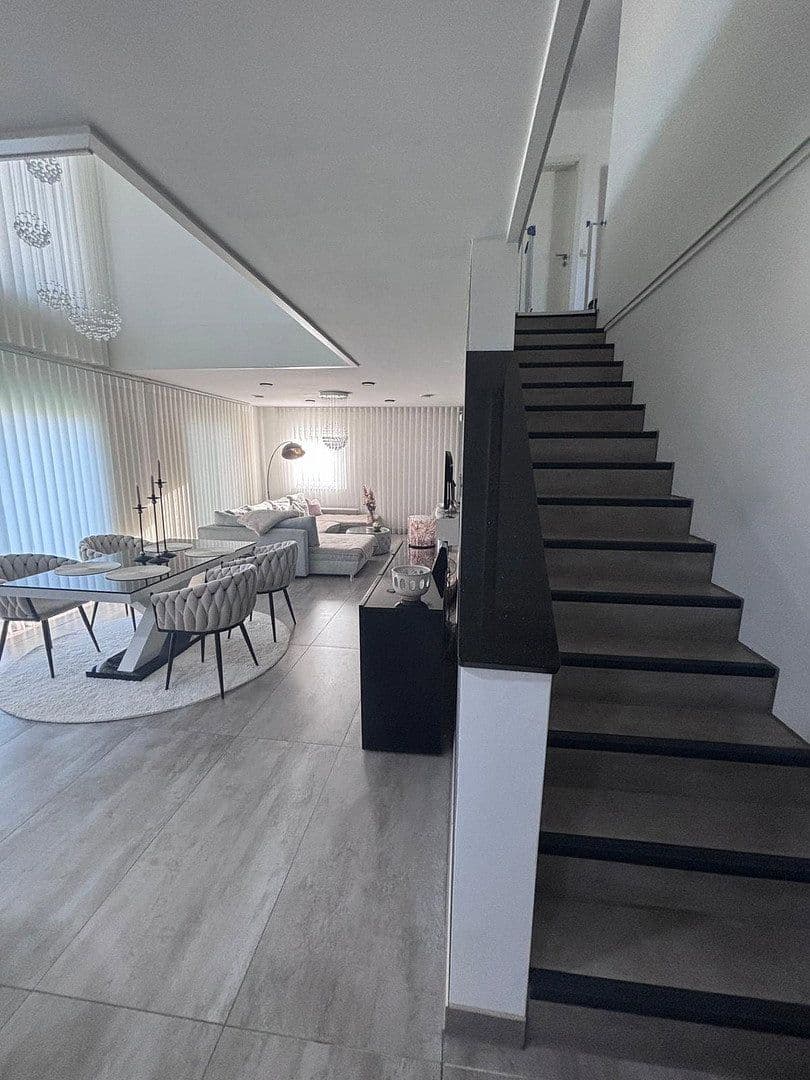 Prodej domu 170 m², pozemek 469 m², Kirchardt, Bádensko-Württembersko Prodej domu 170 m², pozemek 469 m², Kirchardt, Bádensko-Württembersko