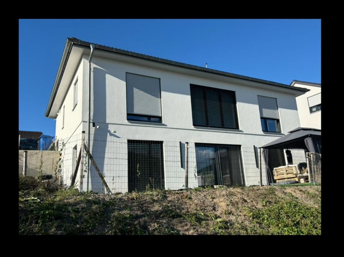 Prodej domu 170 m², pozemek 469 m², Kirchardt, Bádensko-Württembersko Prodej domu 170 m², pozemek 469 m², Kirchardt, Bádensko-Württembersko