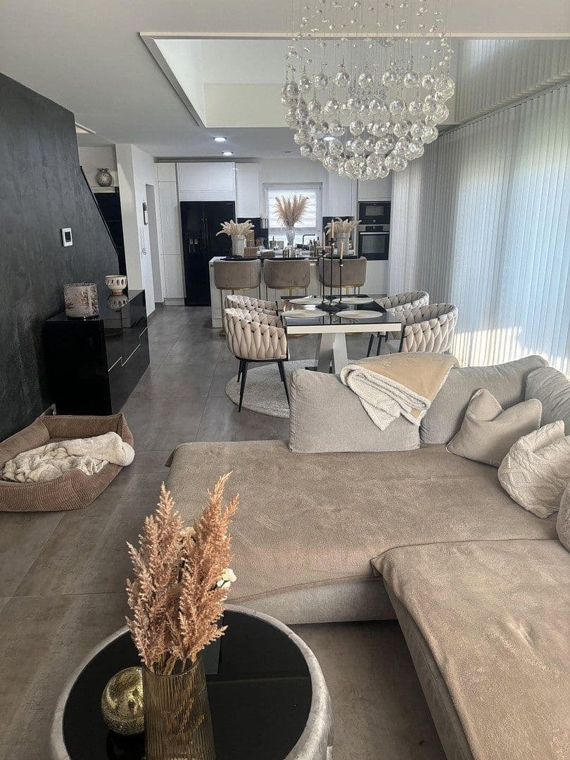 Prodej domu 170 m², pozemek 469 m², Kirchardt, Bádensko-Württembersko Prodej domu 170 m², pozemek 469 m², Kirchardt, Bádensko-Württembersko