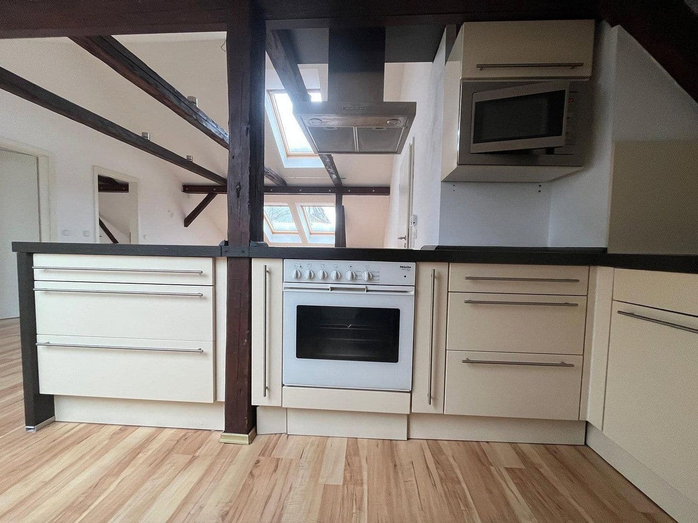 Prodej domu 439 m², pozemek 378 m², Kieler Str. 65, Eckernförde, Šlesvicko-Holštýnsko Prodej domu 439 m², pozemek 378 m², Kieler Str. 65, Eckernförde, Šlesvicko-Holštýnsko