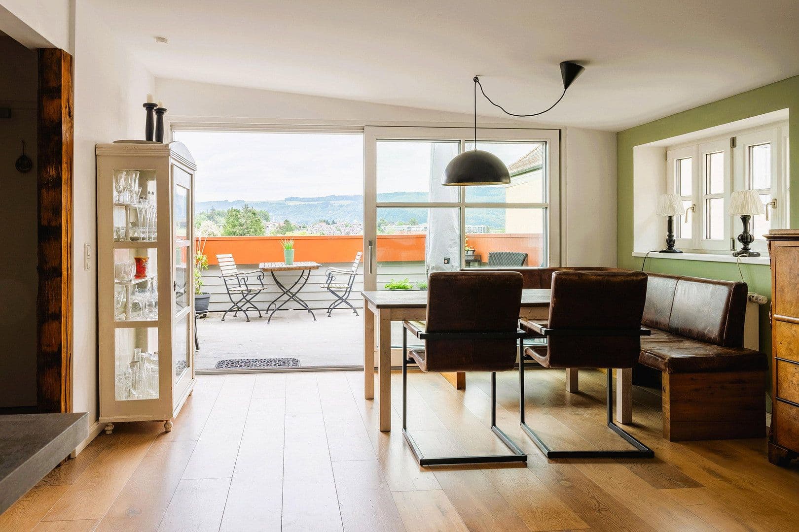 Prodej bytu 4+1 119 m², Laufen, Bavorsko Prodej bytu 4+1 119 m², Laufen, Bavorsko