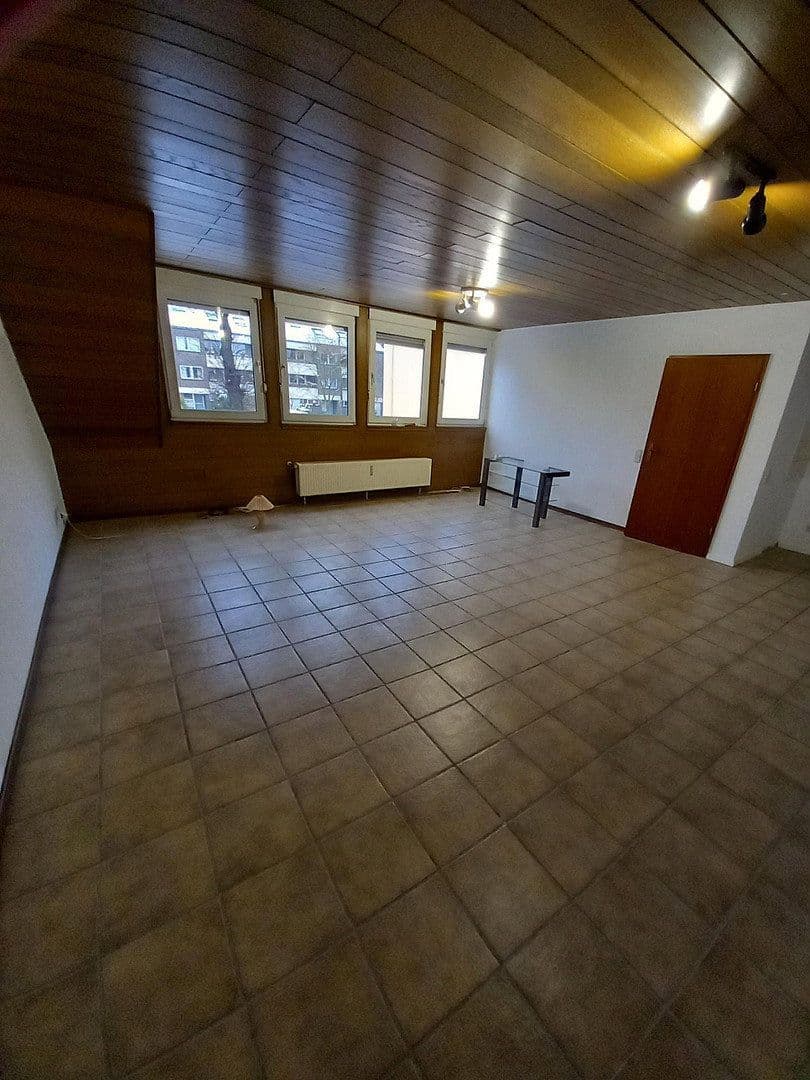 Pronájem bytu 1+1 43 m², Düsseldorf, Severní Porýní-Vestfálsko Pronájem bytu 1+1 43 m², Düsseldorf, Severní Porýní-Vestfálsko