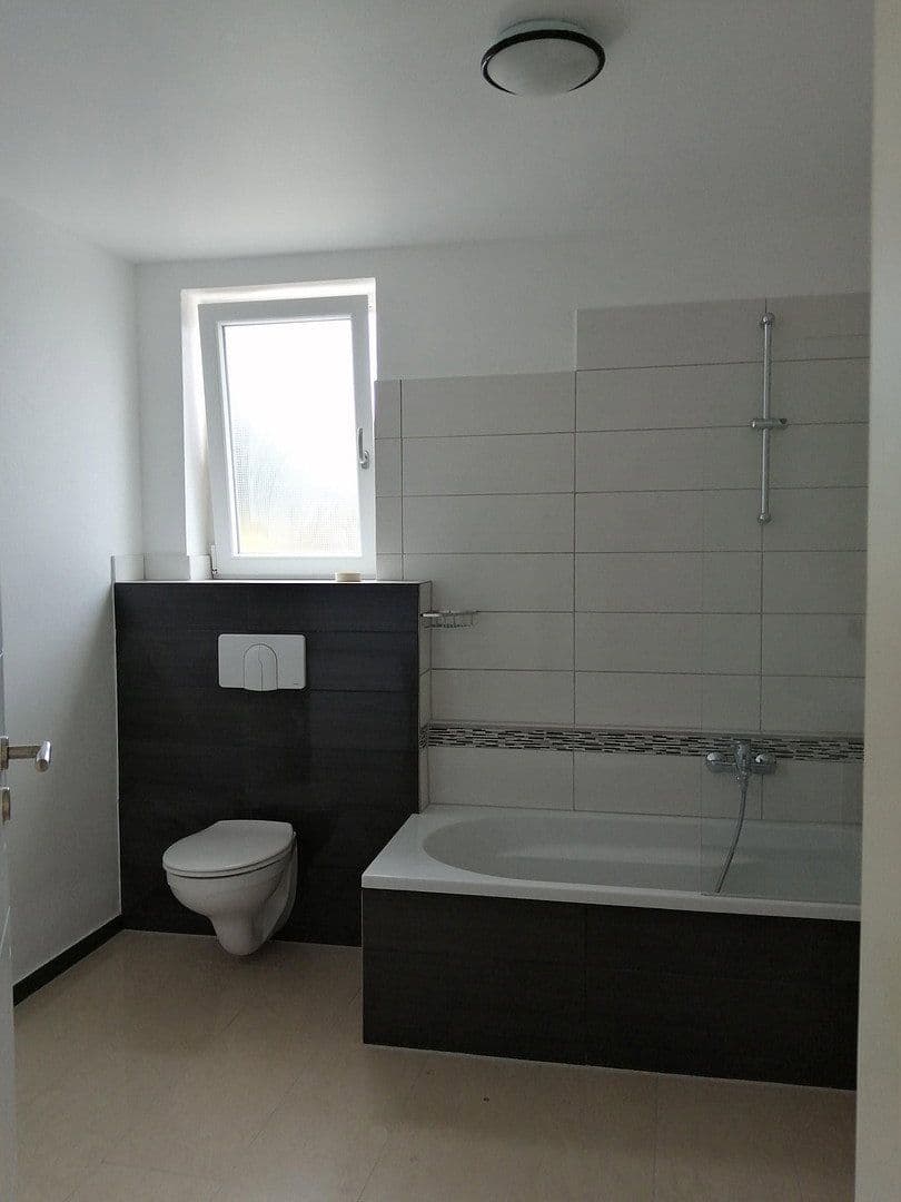 Prodej domu 180 m², pozemek 450 m², Koblenz, Porýní-Falc Prodej domu 180 m², pozemek 450 m², Koblenz, Porýní-Falc