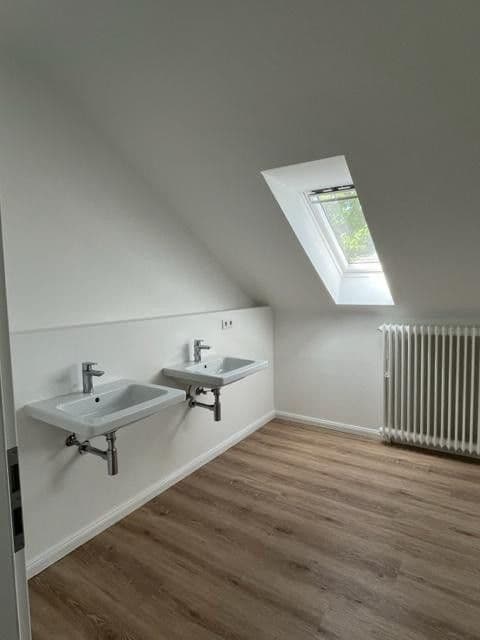 Pronájem domu 275 m², pozemek 1.000 m², Berlin, Berlín Pronájem domu 275 m², pozemek 1.000 m², Berlin, Berlín