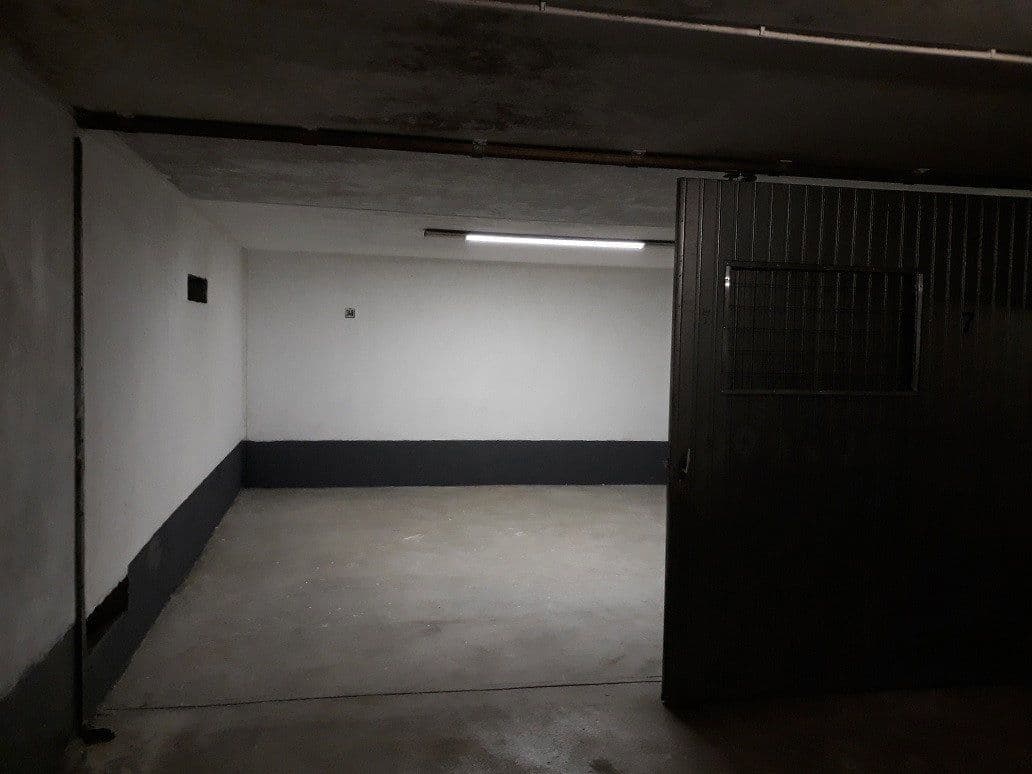 Pronájem garáže 25 m², Klingsorstrasse 10/Stolzingstrasse 4, München, Bavorsko Pronájem garáže 25 m², Klingsorstrasse 10/Stolzingstrasse 4, München, Bavorsko