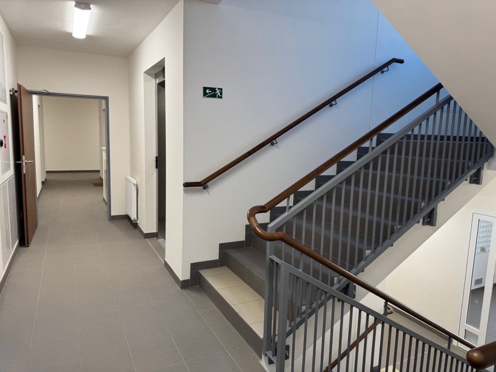 Pronájem bytu 1+kk 33 m², Strančická, Praha, Praha Pronájem bytu 1+kk 33 m², Strančická, Praha, Praha