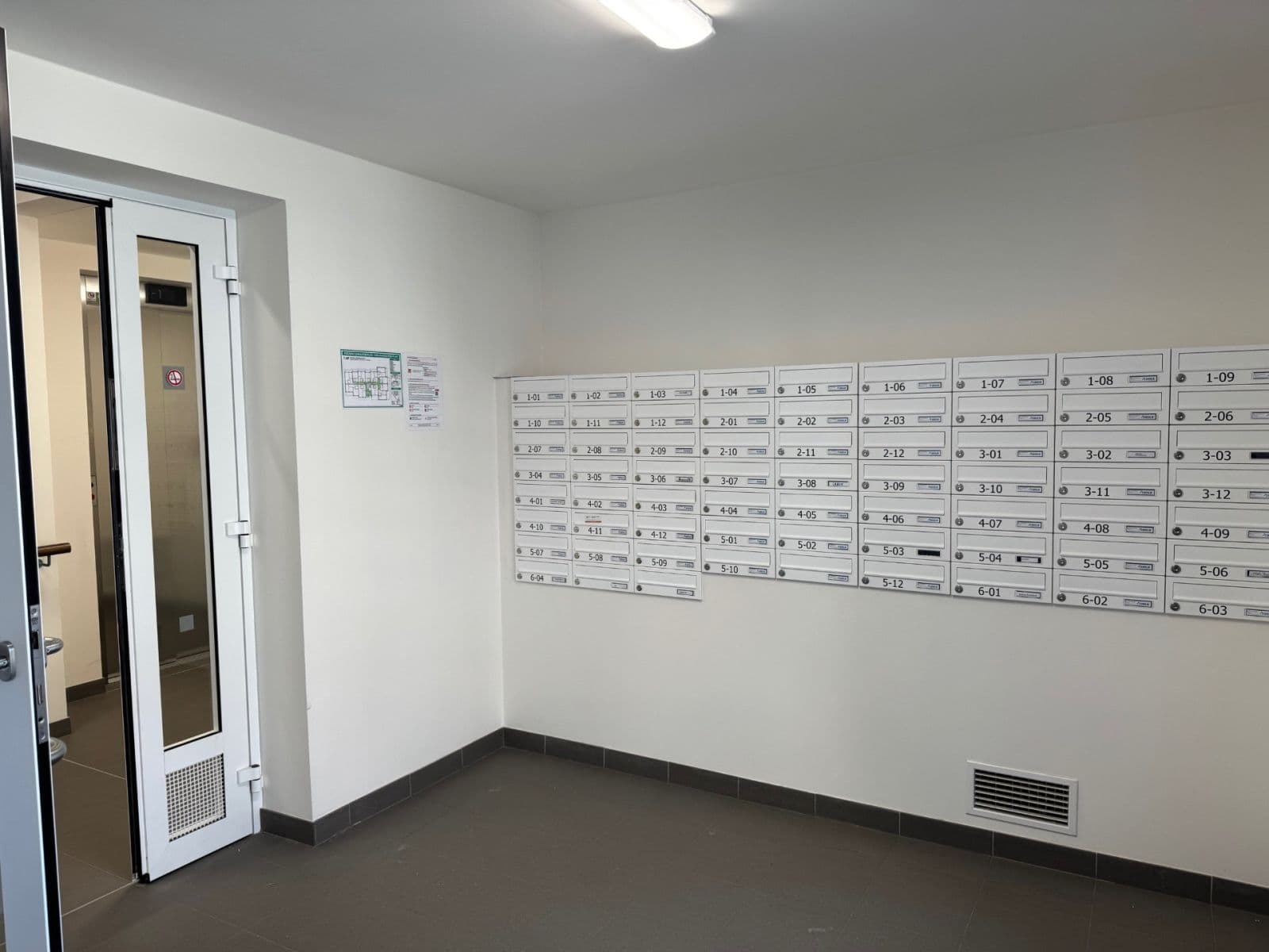 Pronájem bytu 1+kk 33 m², Strančická, Praha, Praha Pronájem bytu 1+kk 33 m², Strančická, Praha, Praha