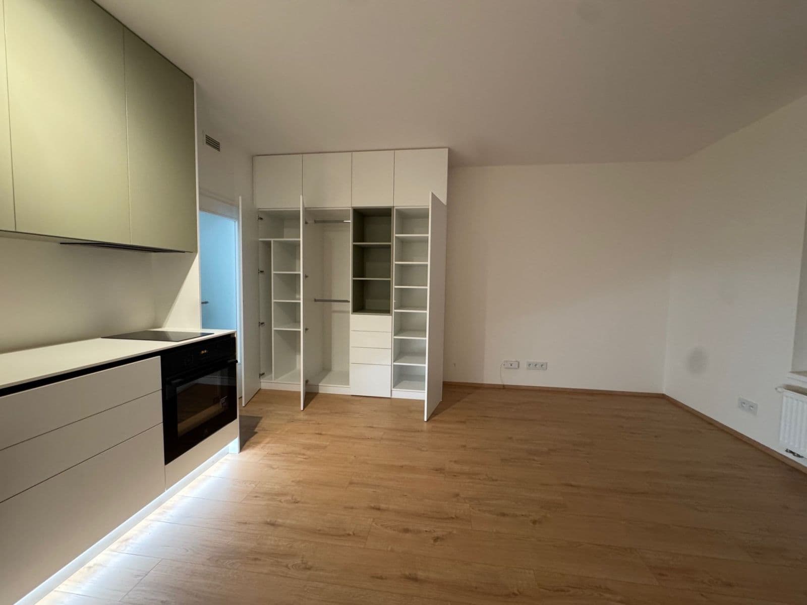 Pronájem bytu 1+kk 33 m², Strančická, Praha, Praha Pronájem bytu 1+kk 33 m², Strančická, Praha, Praha