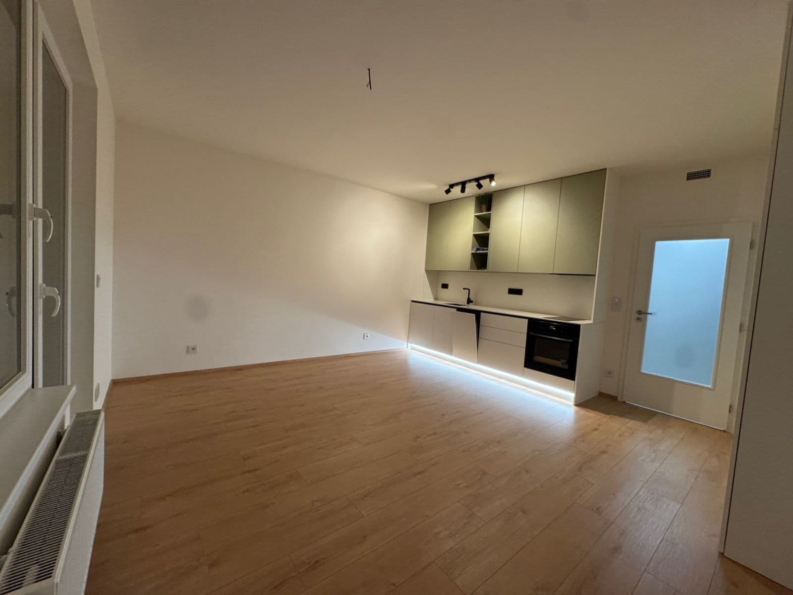 Pronájem bytu 1+kk 33 m², Strančická, Praha, Praha Pronájem bytu 1+kk 33 m², Strančická, Praha, Praha