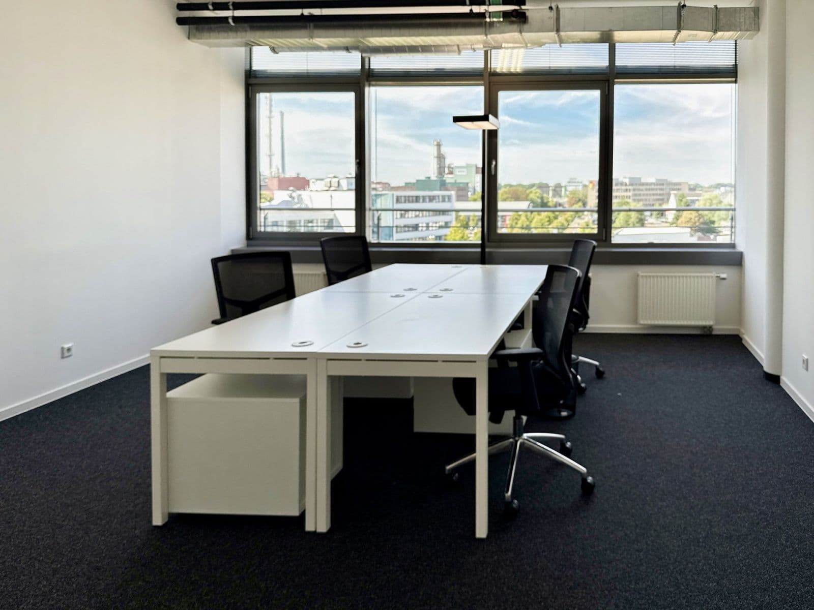 Pronájem kanceláře 780 m², Ludwig-Erhard-Platz 1, Leverkusen, Severní Porýní-Vestfálsko Pronájem kanceláře 780 m², Ludwig-Erhard-Platz 1, Leverkusen, Severní Porýní-Vestfálsko