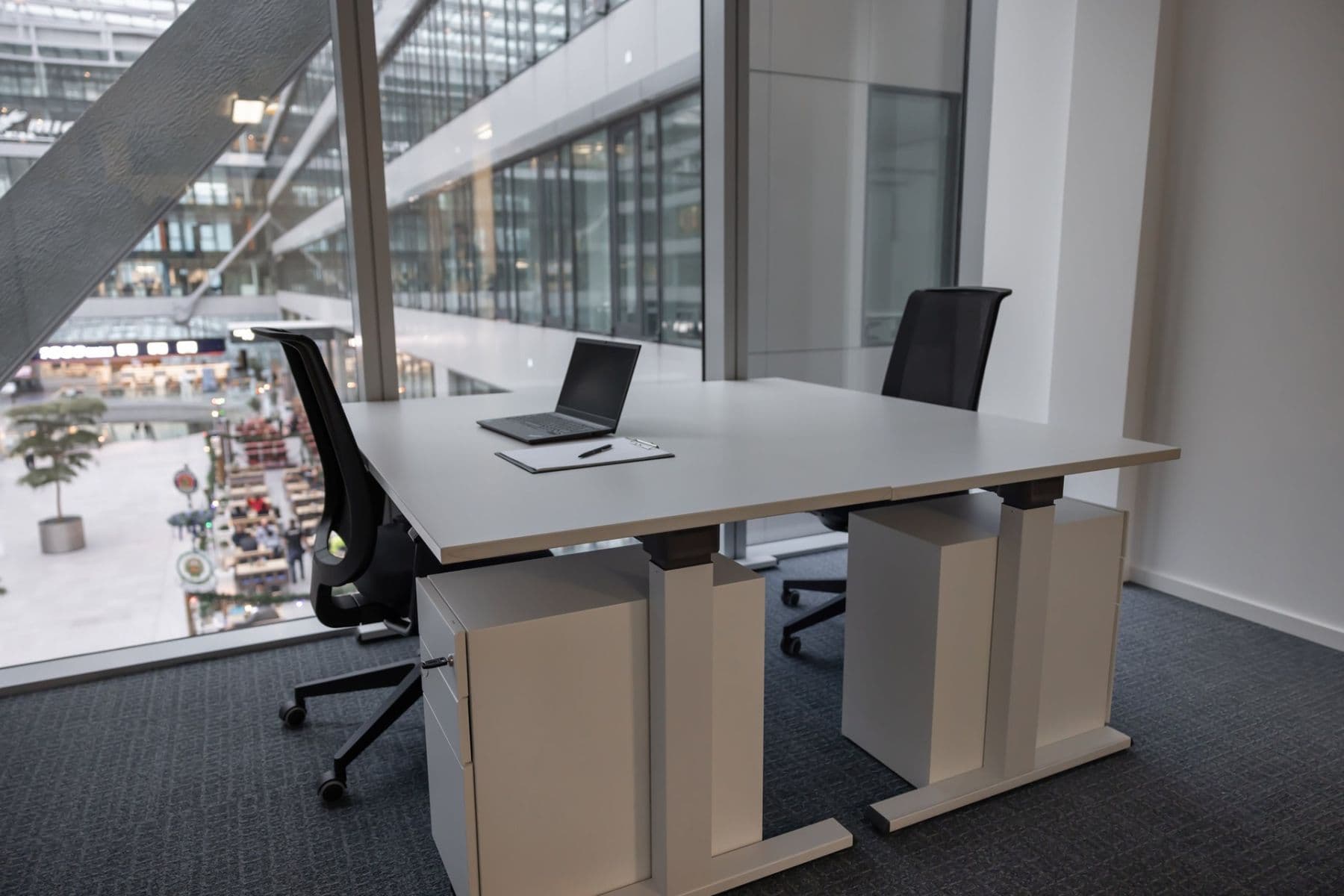 Pronájem kanceláře 5.354 m², Am Flughafen 12, Frankfurt, Hessen Pronájem kanceláře 5.354 m², Am Flughafen 12, Frankfurt, Hessen