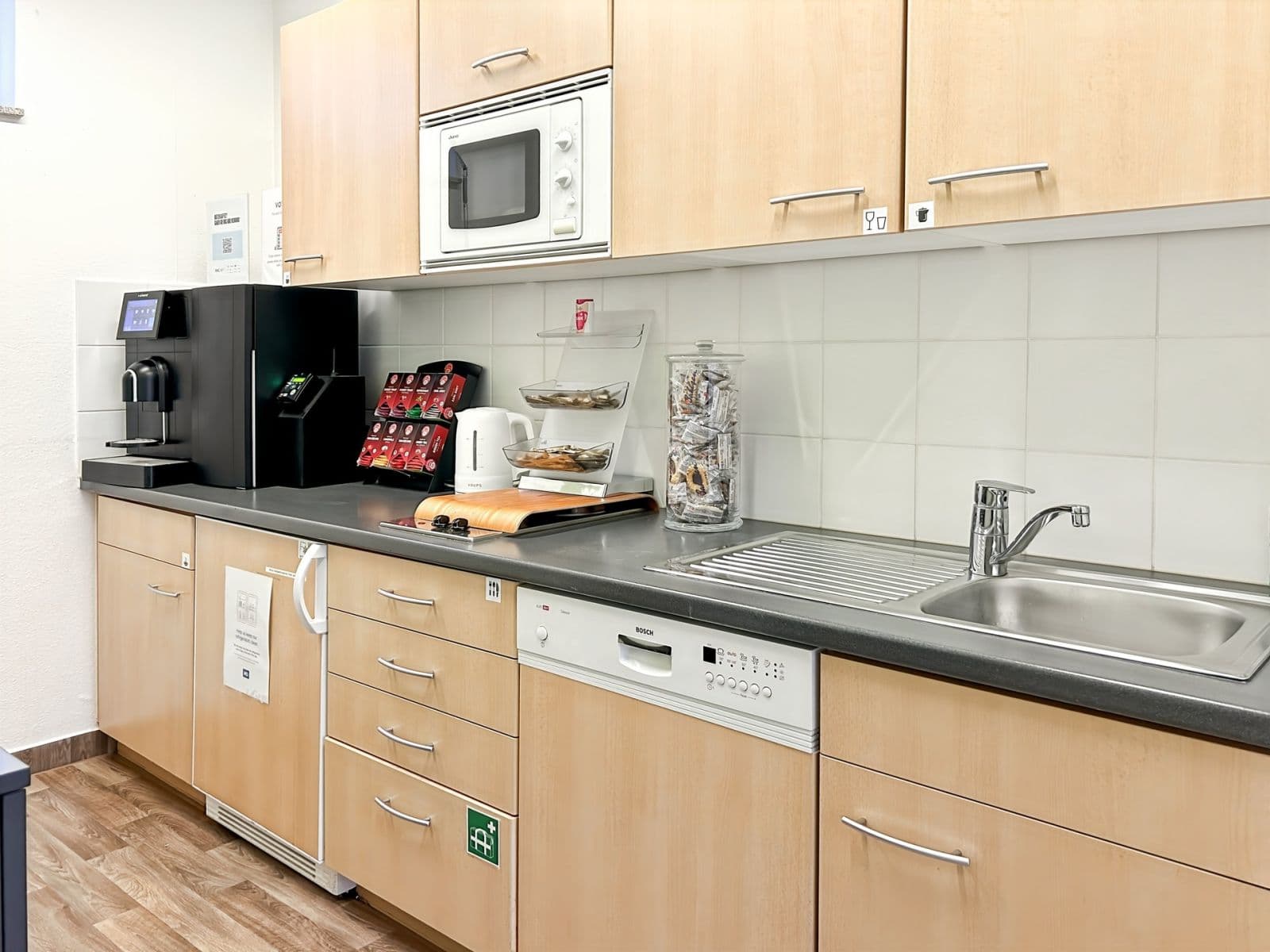 Pronájem kanceláře 987 m², Dornhofstrasse 34, Neu-Isenburg, Hessen Pronájem kanceláře 987 m², Dornhofstrasse 34, Neu-Isenburg, Hessen