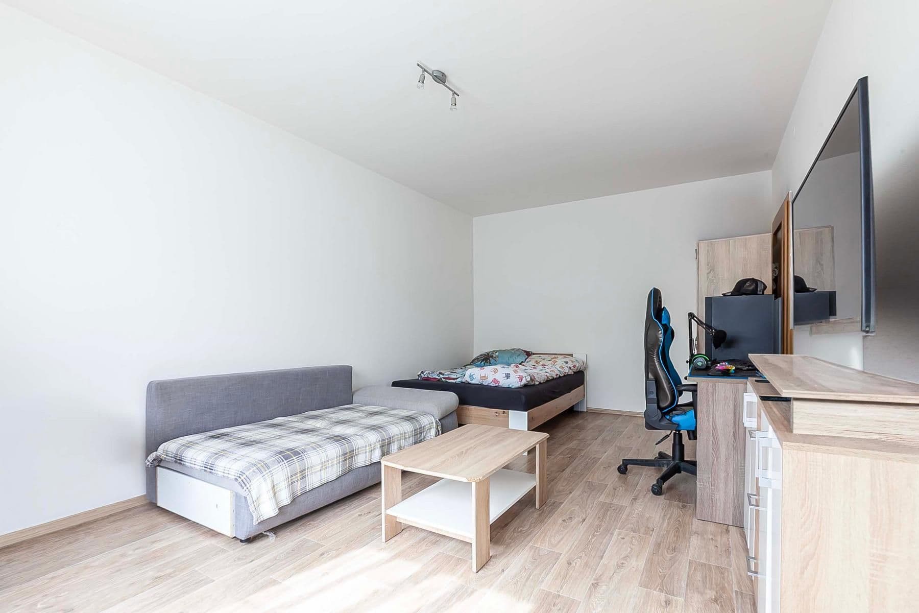 Prodej bytu 1+1 38 m², Pastelová, Liberec, Praha Prodej bytu 1+1 38 m², Pastelová, Liberec, Praha