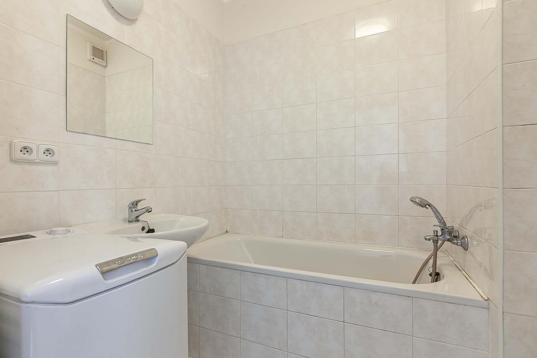 Prodej bytu 1+1 38 m², Pastelová, Liberec, Praha Prodej bytu 1+1 38 m², Pastelová, Liberec, Praha