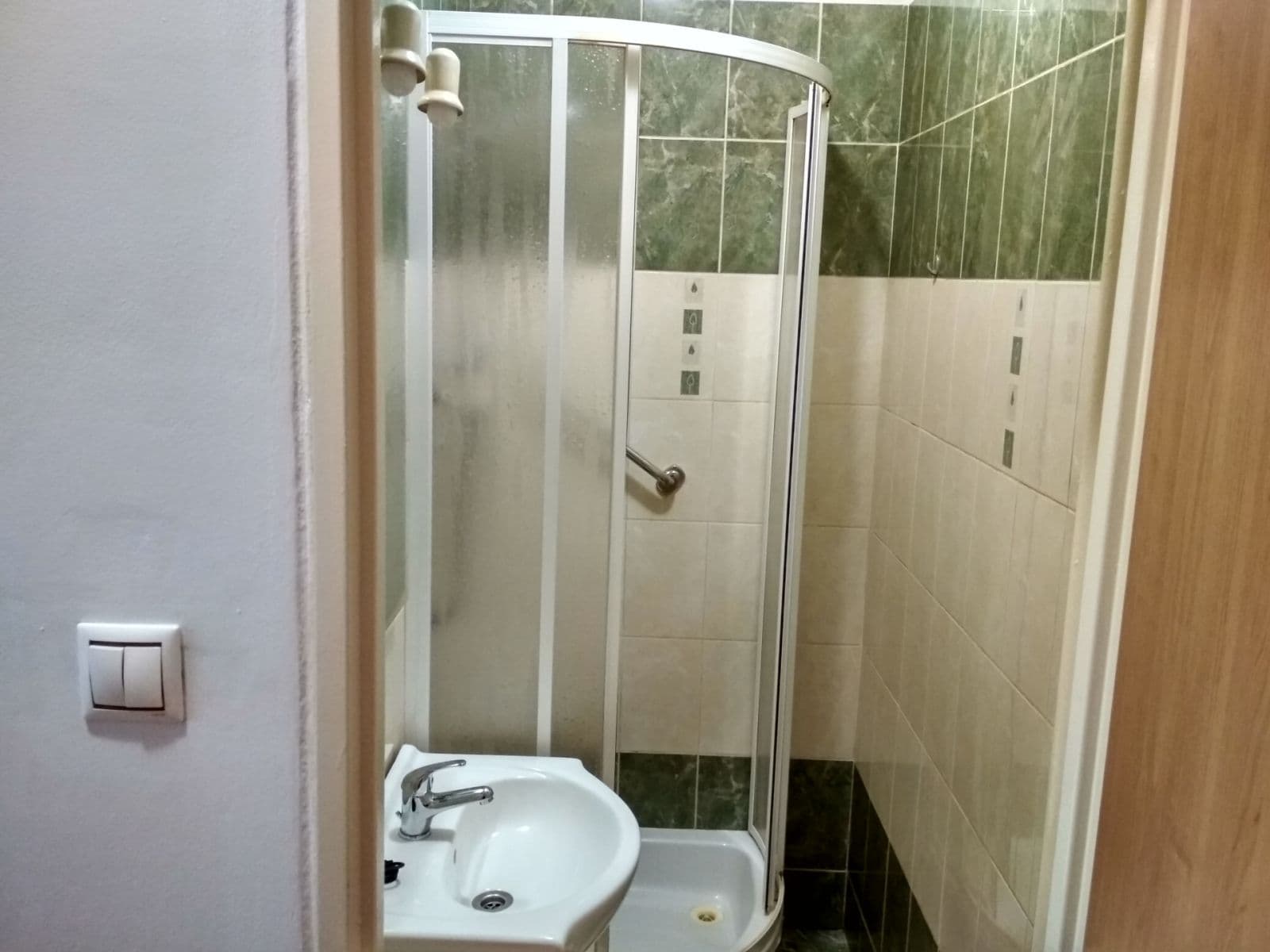 Prodej bytu 1+kk 25 m², 28. října, Neratovice, Středočeský kraj Prodej bytu 1+kk 25 m², 28. října, Neratovice, Středočeský kraj