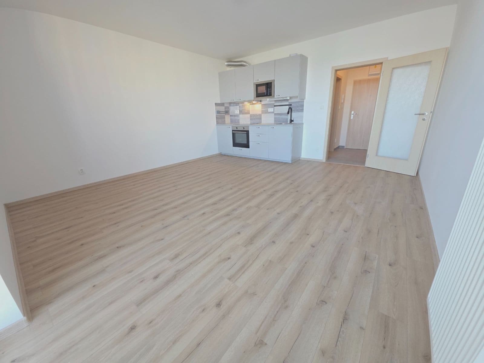 Pronájem bytu 1+kk 33 m², Jaroslava Holečka, Kladno, Středočeský kraj Pronájem bytu 1+kk 33 m², Jaroslava Holečka, Kladno, Středočeský kraj