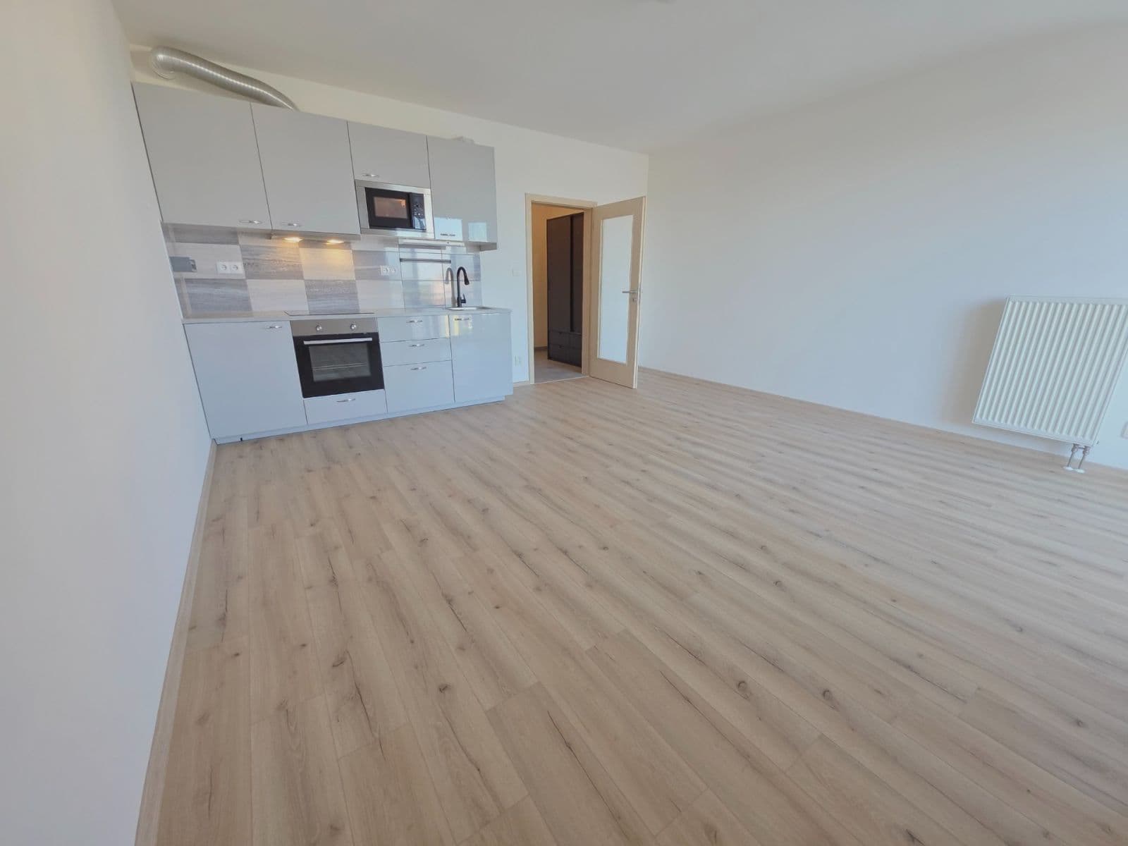 Pronájem bytu 1+kk 33 m², Jaroslava Holečka, Kladno, Středočeský kraj Pronájem bytu 1+kk 33 m², Jaroslava Holečka, Kladno, Středočeský kraj