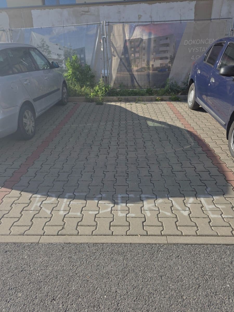 Pronájem bytu 1+kk 33 m², Jaroslava Holečka, Kladno, Středočeský kraj Pronájem bytu 1+kk 33 m², Jaroslava Holečka, Kladno, Středočeský kraj