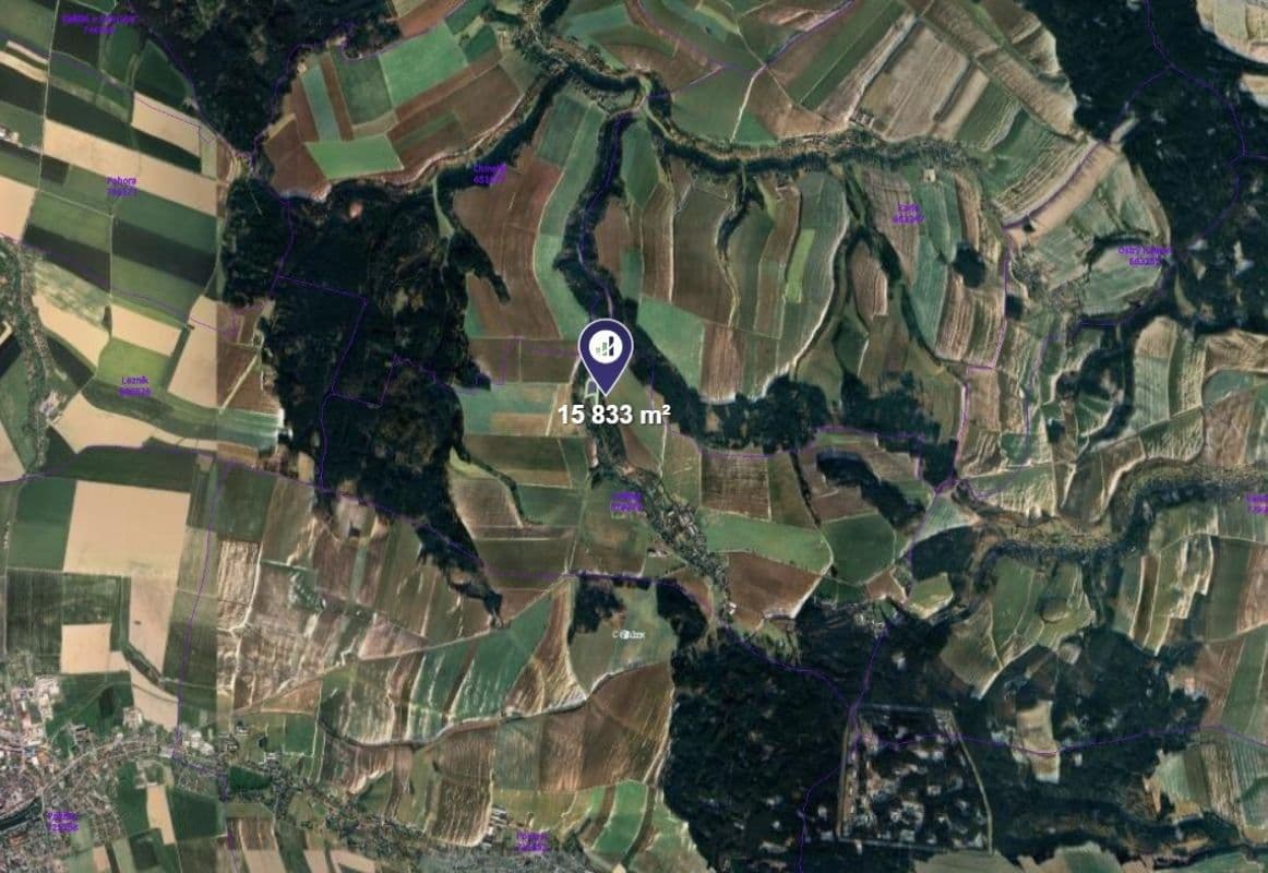 Prodej pozemku 15.833 m², Květná, Pardubický kraj Prodej pozemku 15.833 m², Květná, Pardubický kraj
