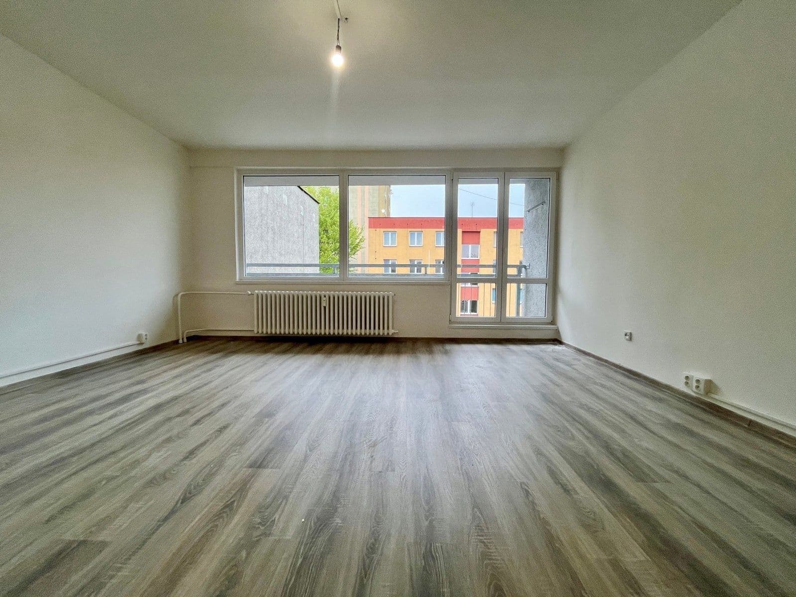 Pronájem bytu 1+kk 27 m², Československé armády, Frýdek-Místek, Moravskoslezský kraj Pronájem bytu 1+kk 27 m², Československé armády, Frýdek-Místek, Moravskoslezský kraj