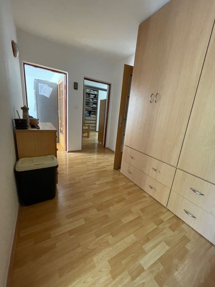 Pronájem bytu 3+1 83 m², Nové domovy, Český Krumlov, Jihočeský kraj Pronájem bytu 3+1 83 m², Nové domovy, Český Krumlov, Jihočeský kraj
