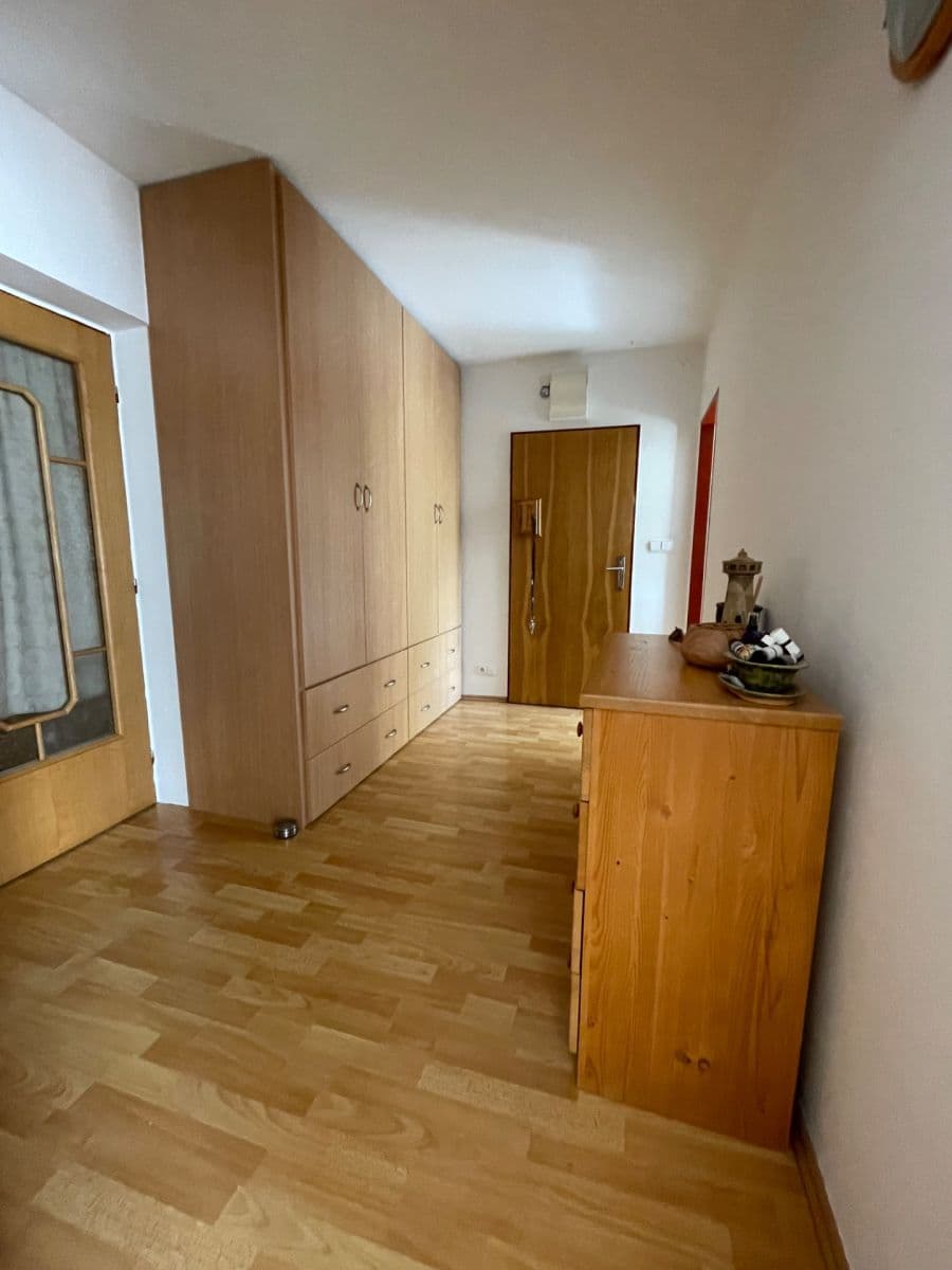 Pronájem bytu 3+1 83 m², Nové domovy, Český Krumlov, Jihočeský kraj Pronájem bytu 3+1 83 m², Nové domovy, Český Krumlov, Jihočeský kraj