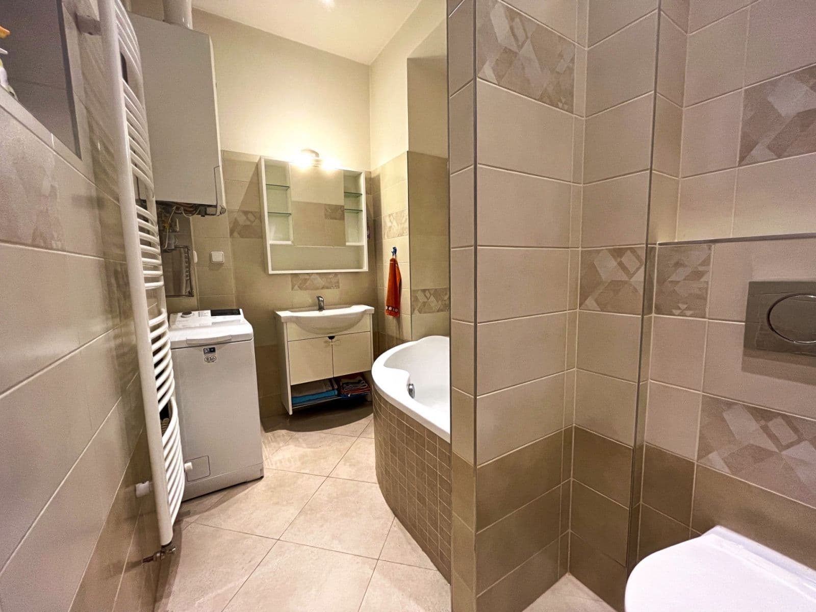 Prodej bytu 2+kk 46 m², Hartigova, Praha, Praha Prodej bytu 2+kk 46 m², Hartigova, Praha, Praha