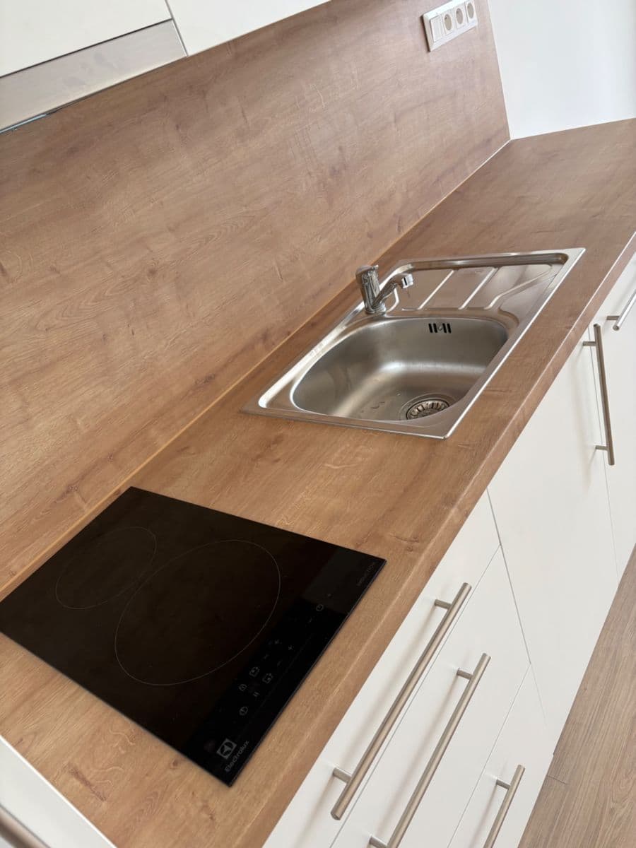 Pronájem bytu 1+kk 30 m², Jáchymovská, Praha, Praha Pronájem bytu 1+kk 30 m², Jáchymovská, Praha, Praha