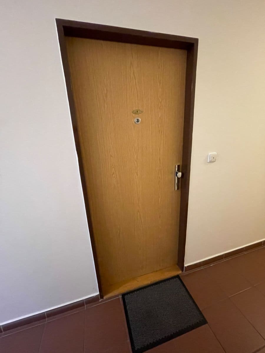 Prodej bytu 2+kk 42 m², Jarní, Hostivice, Středočeský kraj Prodej bytu 2+kk 42 m², Jarní, Hostivice, Středočeský kraj