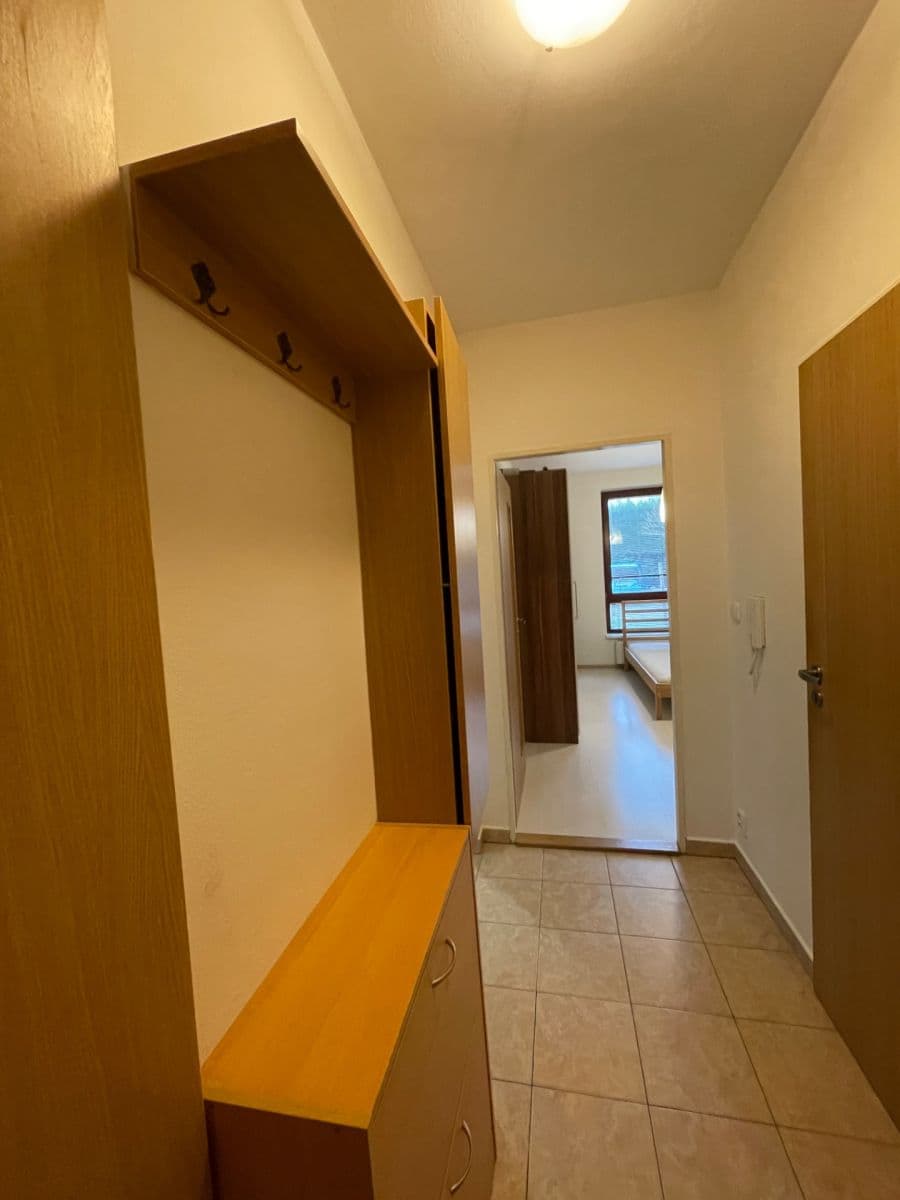 Prodej bytu 2+kk 42 m², Jarní, Hostivice, Středočeský kraj Prodej bytu 2+kk 42 m², Jarní, Hostivice, Středočeský kraj