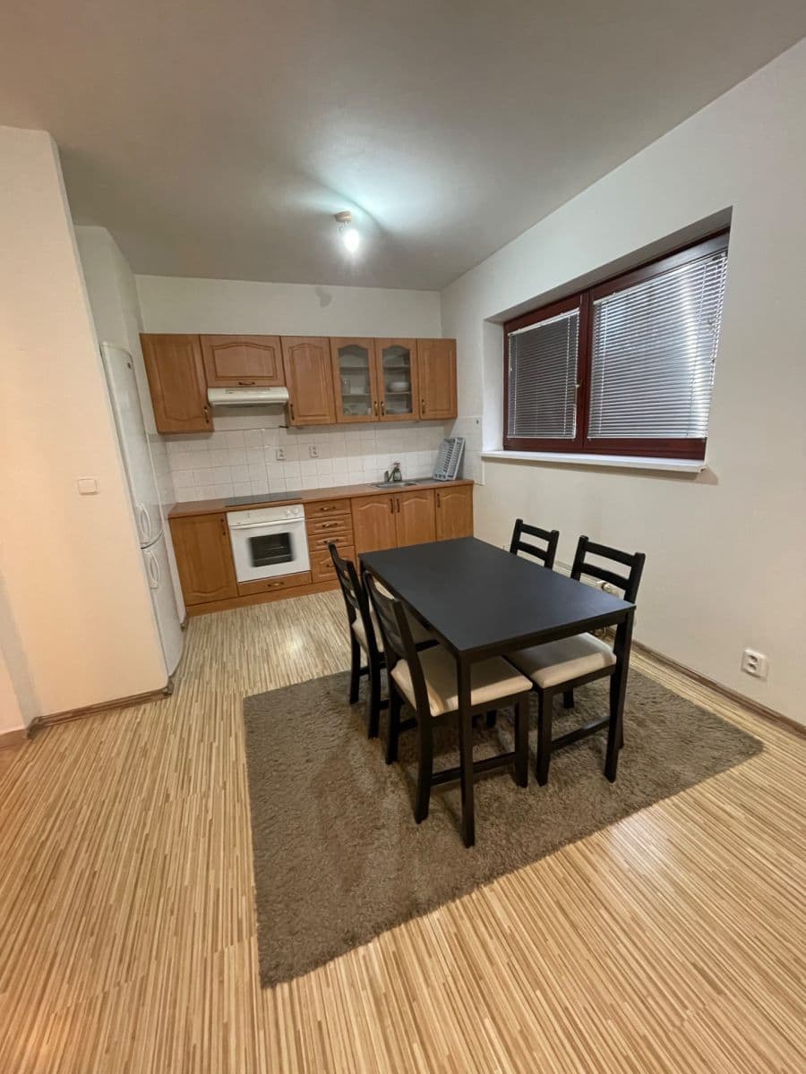 Prodej bytu 2+kk 42 m², Jarní, Hostivice, Středočeský kraj Prodej bytu 2+kk 42 m², Jarní, Hostivice, Středočeský kraj