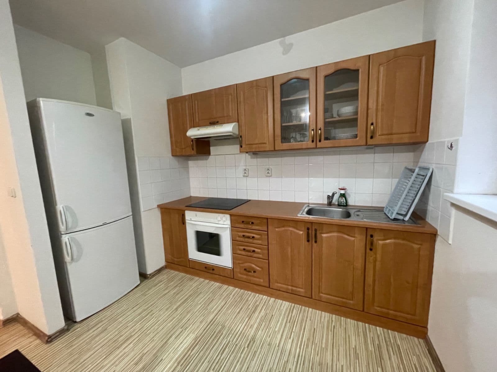 Prodej bytu 2+kk 42 m², Jarní, Hostivice, Středočeský kraj Prodej bytu 2+kk 42 m², Jarní, Hostivice, Středočeský kraj