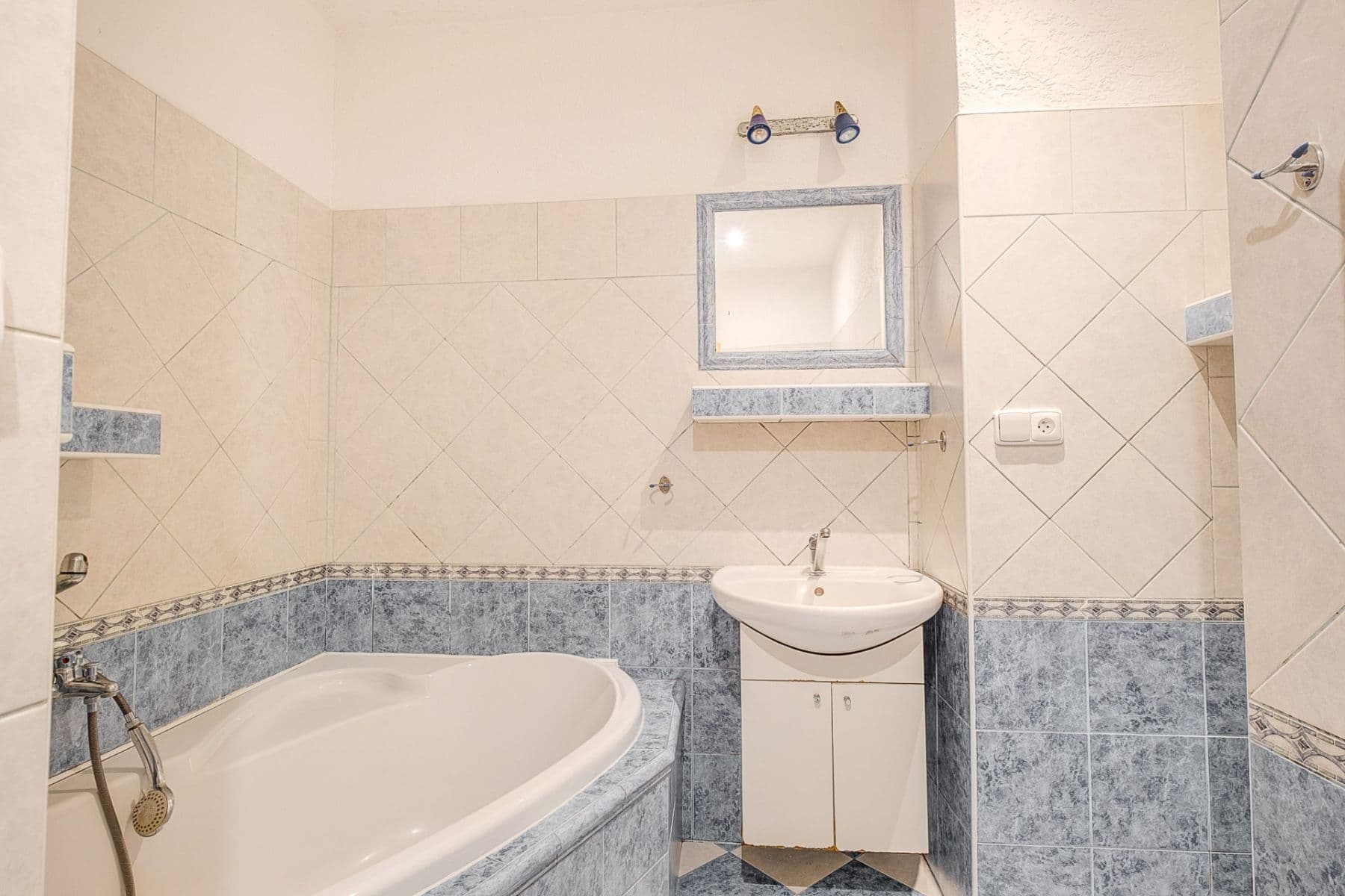 Prodej domu 254 m², pozemek 640 m², Česká, Volary, Jihočeský kraj Prodej domu 254 m², pozemek 640 m², Česká, Volary, Jihočeský kraj