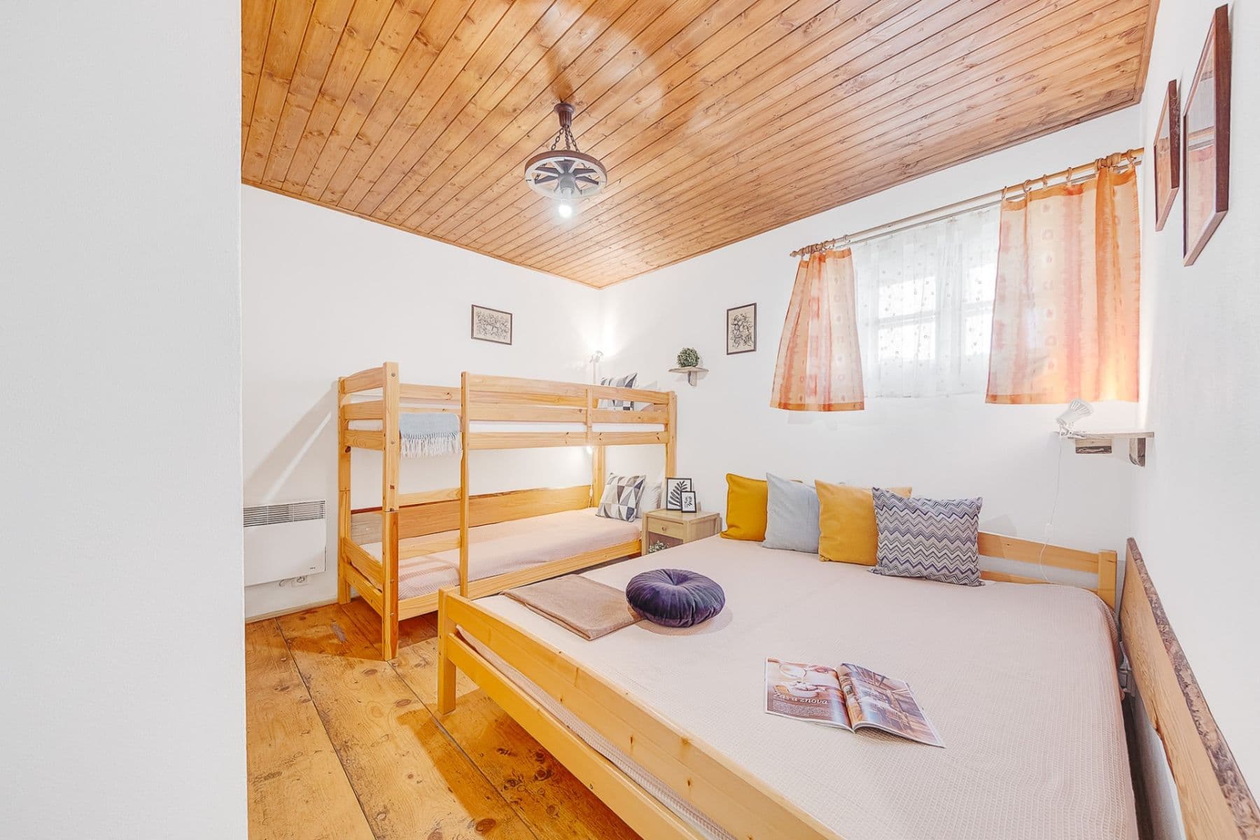Prodej domu 254 m², pozemek 640 m², Česká, Volary, Jihočeský kraj Prodej domu 254 m², pozemek 640 m², Česká, Volary, Jihočeský kraj
