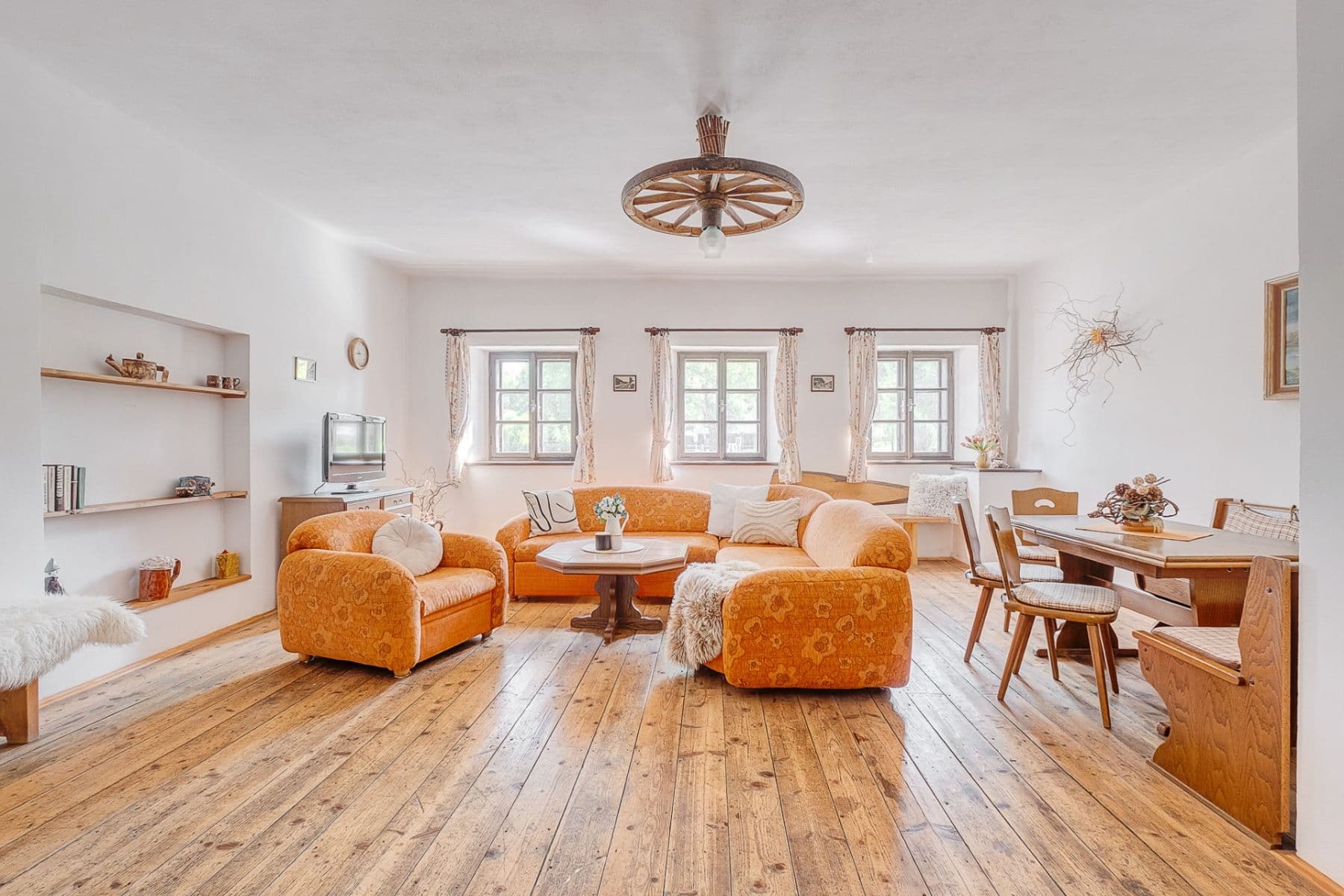 Prodej domu 254 m², pozemek 640 m², Česká, Volary, Jihočeský kraj Prodej domu 254 m², pozemek 640 m², Česká, Volary, Jihočeský kraj
