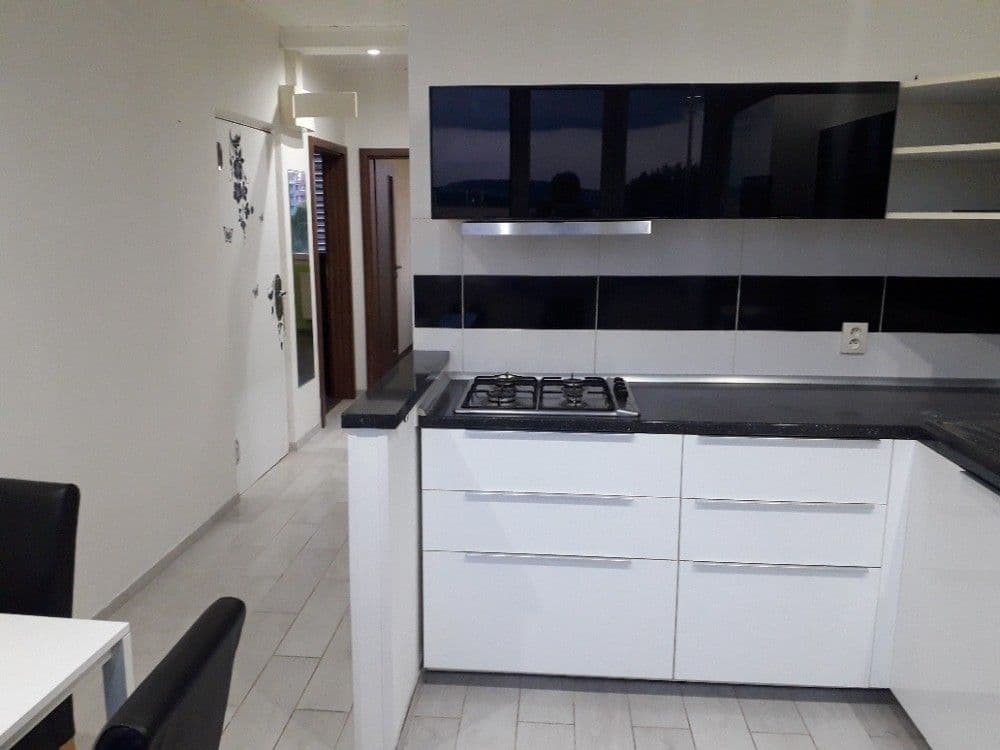Pronájem bytu 2+1 52 m², Tř. 1. máje, Přeštice, Plzeňský kraj Pronájem bytu 2+1 52 m², Tř. 1. máje, Přeštice, Plzeňský kraj