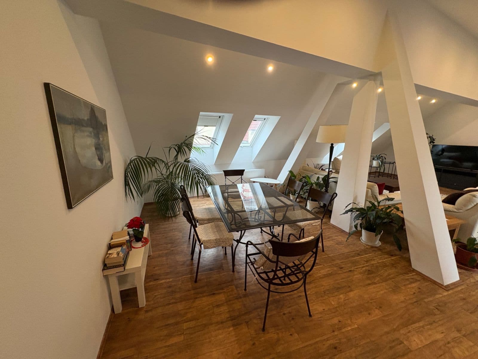 Pronájem bytu 4+1 184 m², Konviktská, Praha, Praha Pronájem bytu 4+1 184 m², Konviktská, Praha, Praha