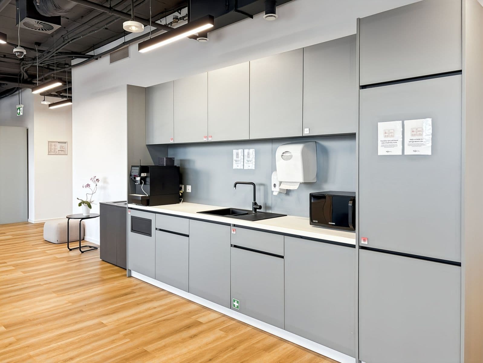 Pronájem kanceláře 75 m², Metodova, Ružinov, Bratislavský kraj Pronájem kanceláře 75 m², Metodova, Ružinov, Bratislavský kraj