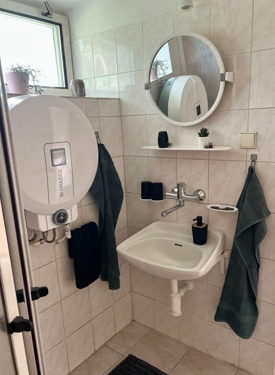 Prodej domu 145 m², pozemek 1.679 m², Tyršova, Žiželice, Středočeský kraj Prodej domu 145 m², pozemek 1.679 m², Tyršova, Žiželice, Středočeský kraj