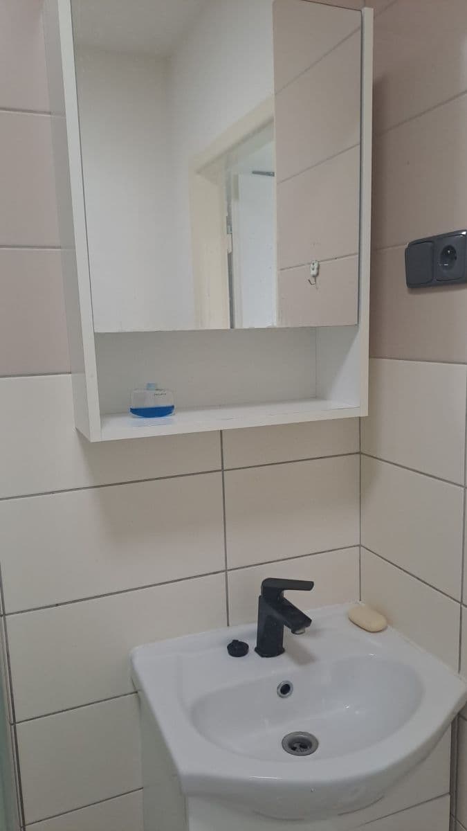 Prodej bytu 1+1 32 m², Sevastopolská, Kladno, Středočeský kraj Prodej bytu 1+1 32 m², Sevastopolská, Kladno, Středočeský kraj