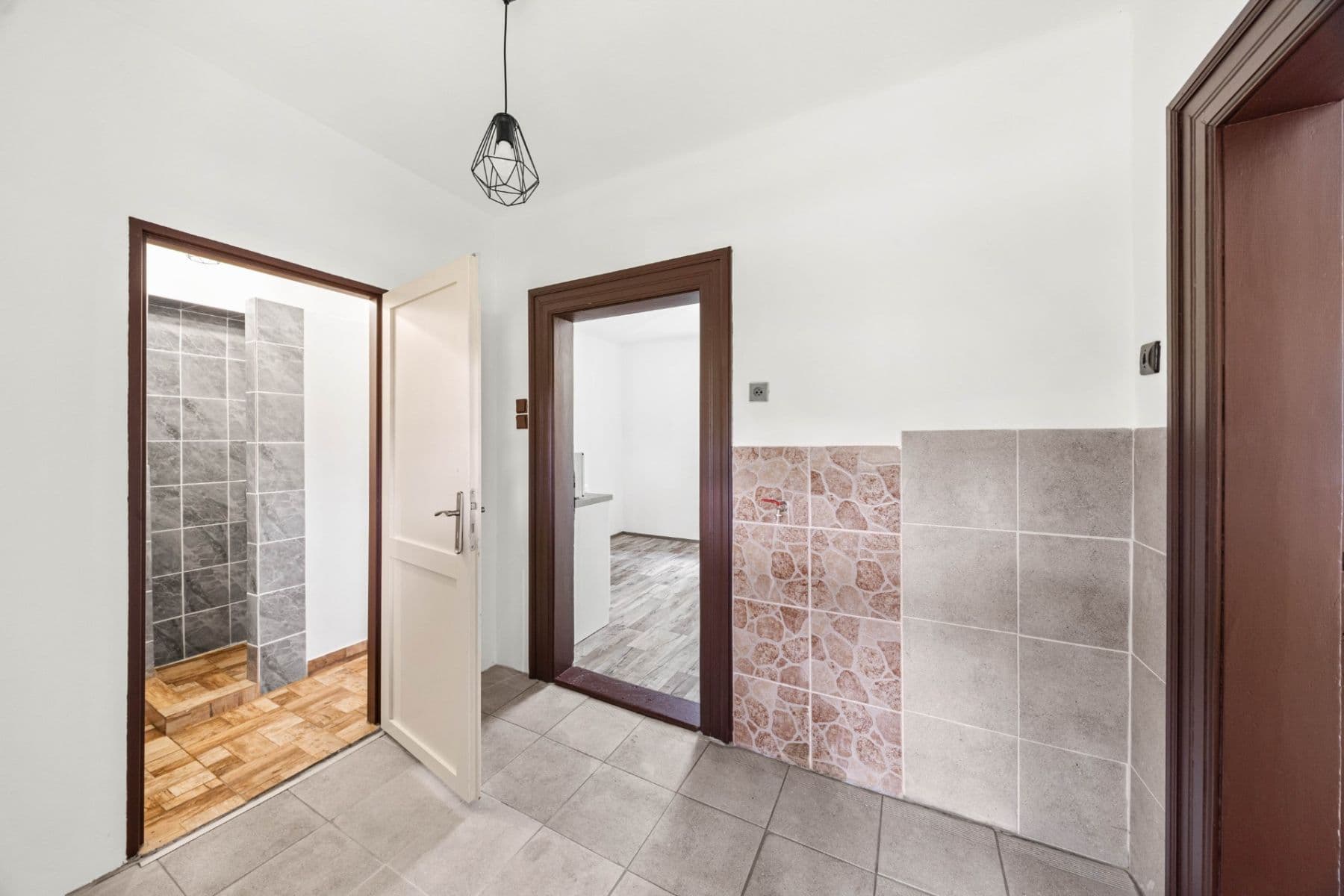 Prodej domu 64 m², pozemek 943 m², Bukovany, Středočeský kraj Prodej domu 64 m², pozemek 943 m², Bukovany, Středočeský kraj