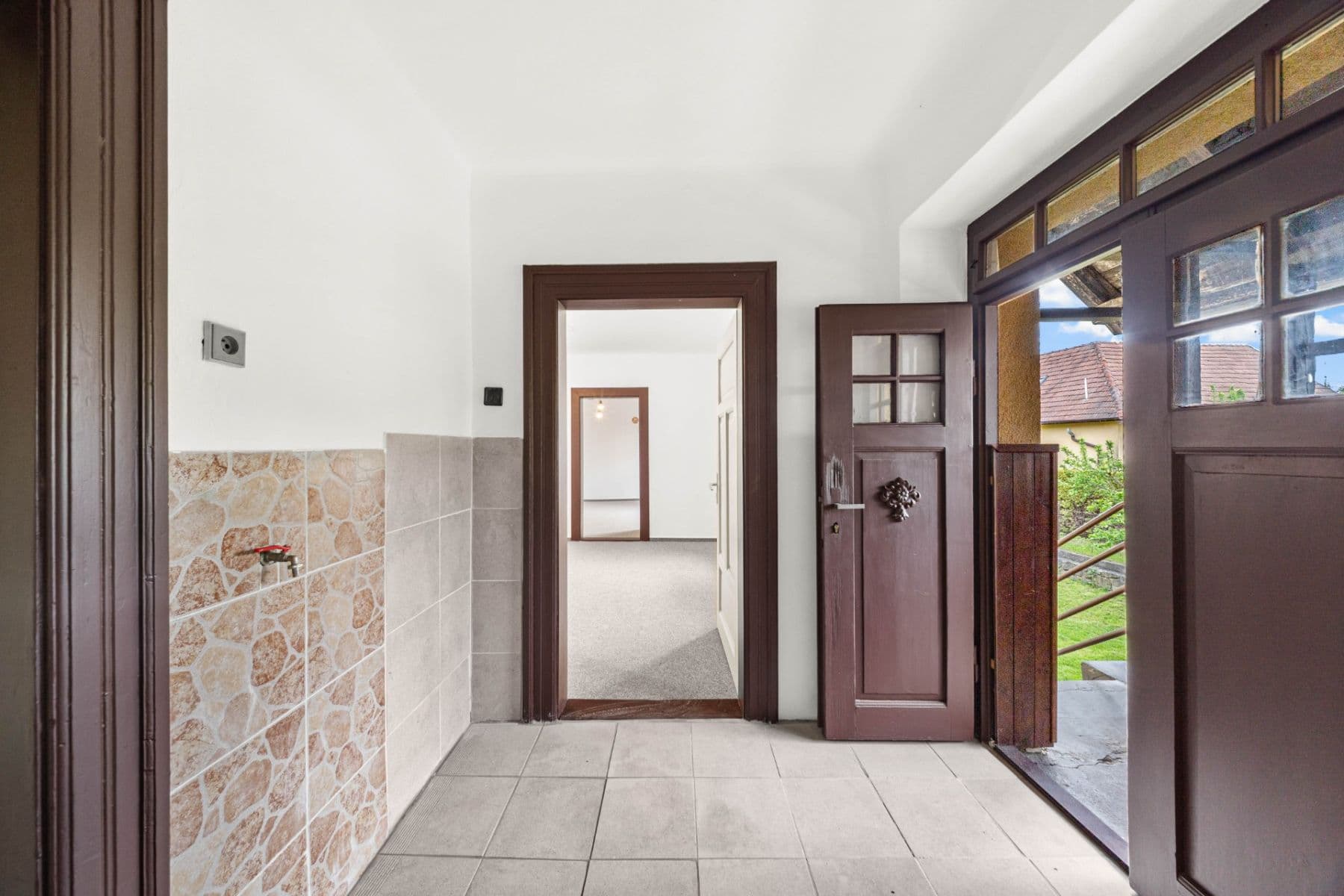 Prodej domu 64 m², pozemek 943 m², Bukovany, Středočeský kraj Prodej domu 64 m², pozemek 943 m², Bukovany, Středočeský kraj