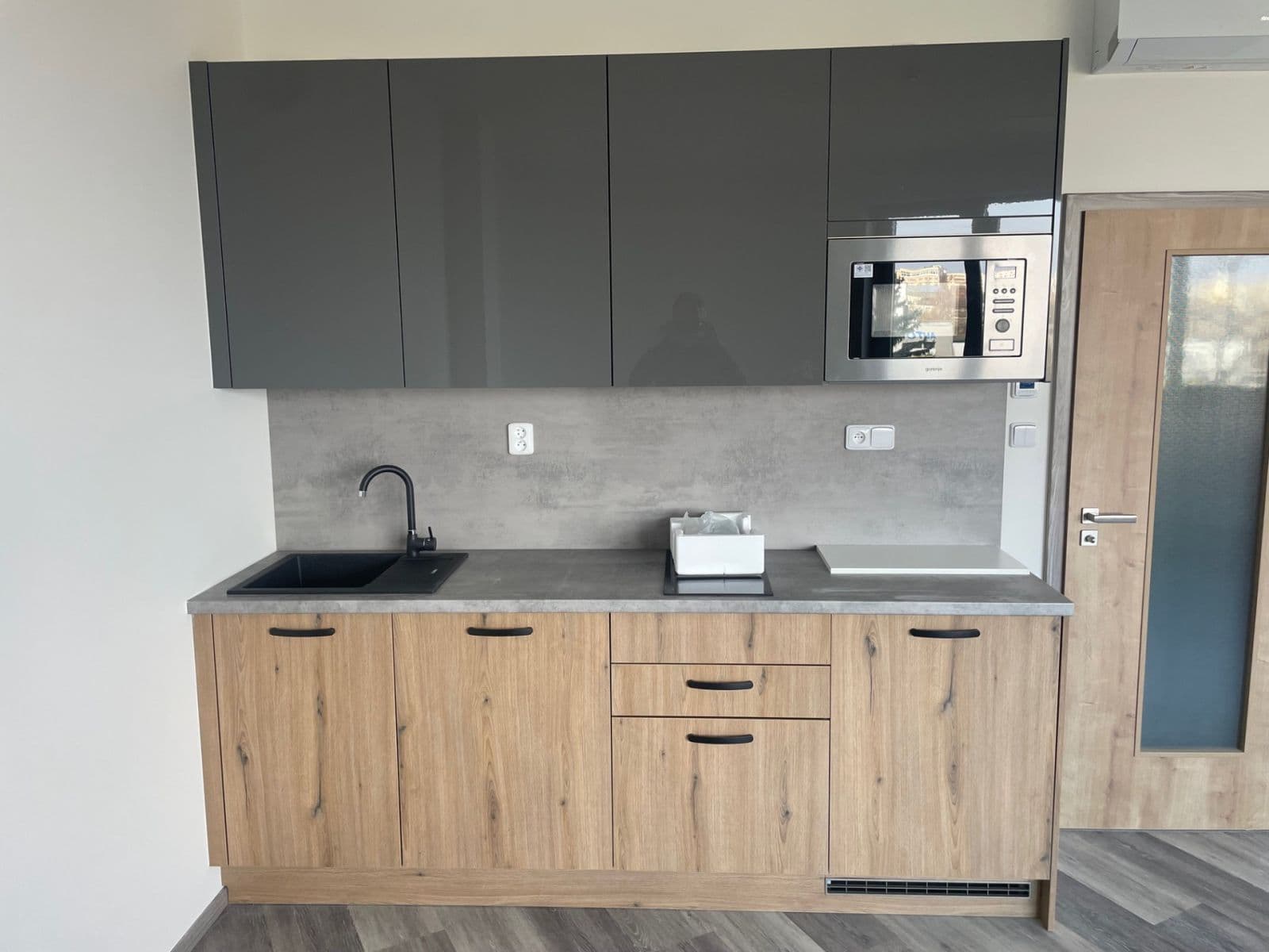 Pronájem bytu 1+kk 42 m², U Nové dálnice, Praha, Praha Pronájem bytu 1+kk 42 m², U Nové dálnice, Praha, Praha