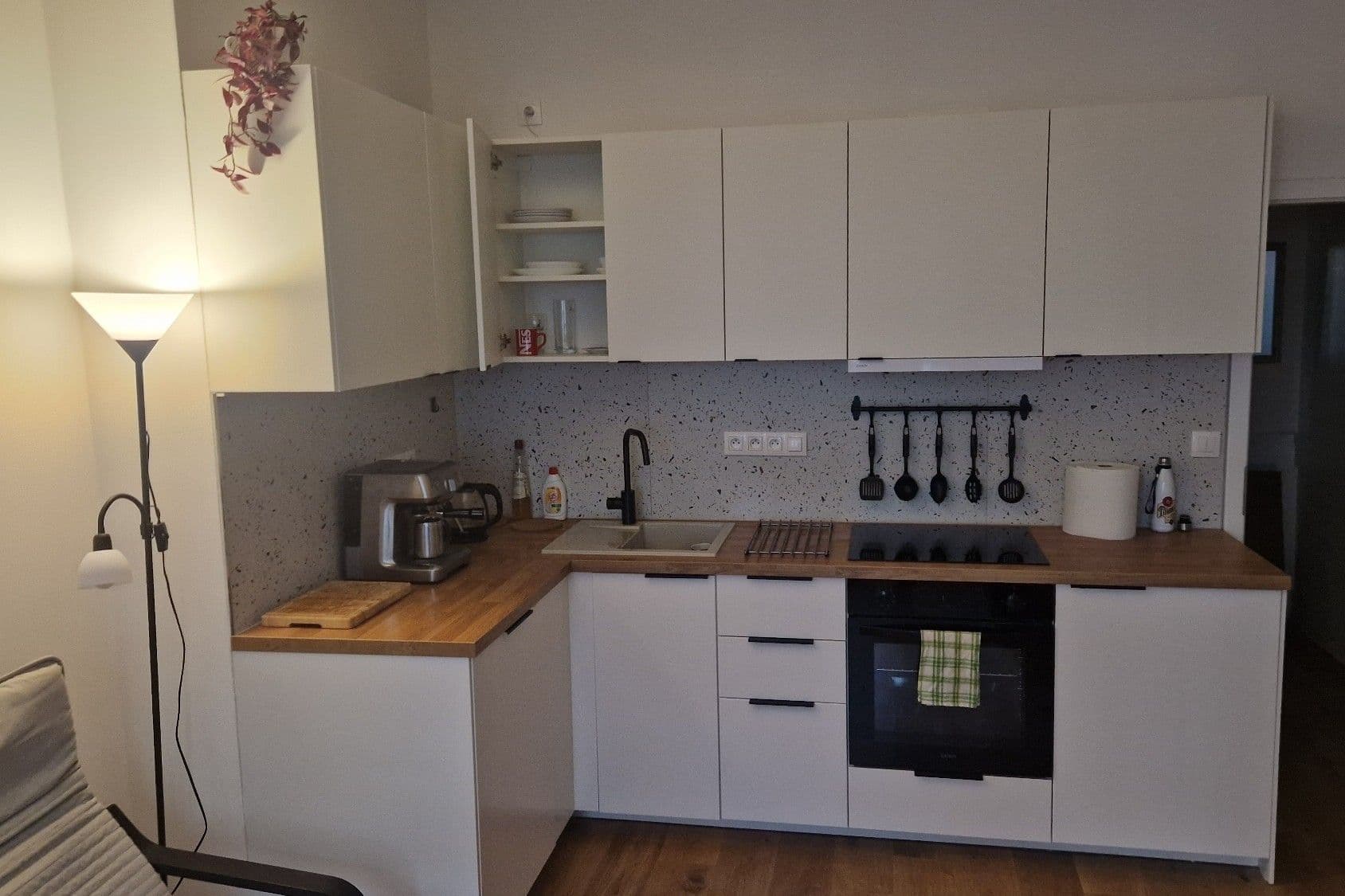 Pronájem bytu 1+kk 32 m², Petrohradská, Praha, Praha Pronájem bytu 1+kk 32 m², Petrohradská, Praha, Praha